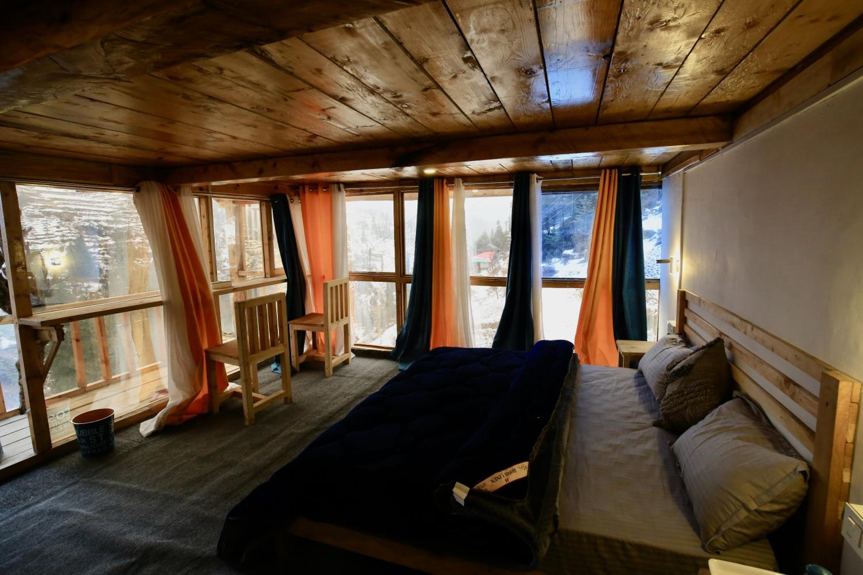 King Room with Mountain View photo 1