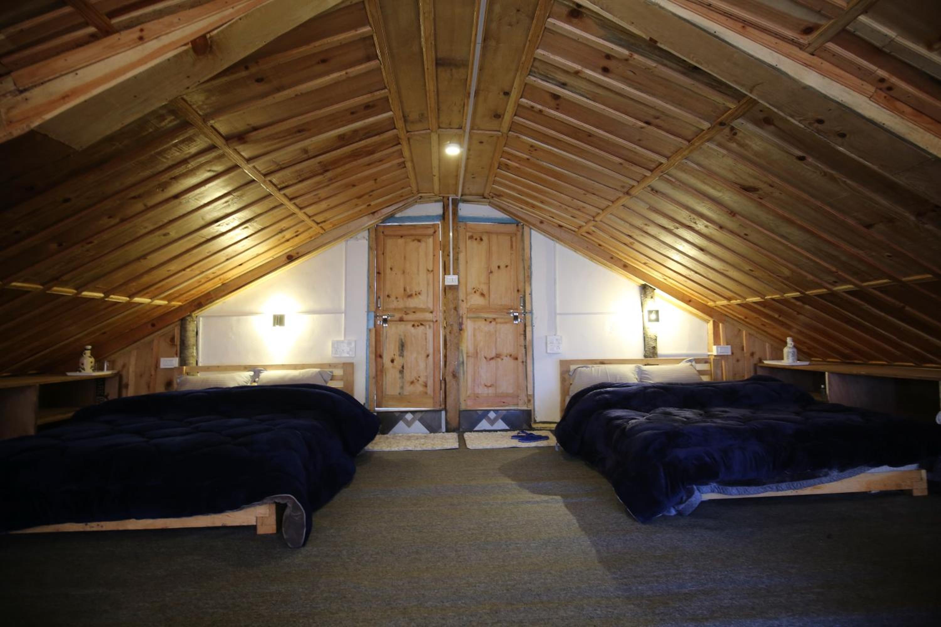 Superior Queen Room with Two Queen Beds photo 2