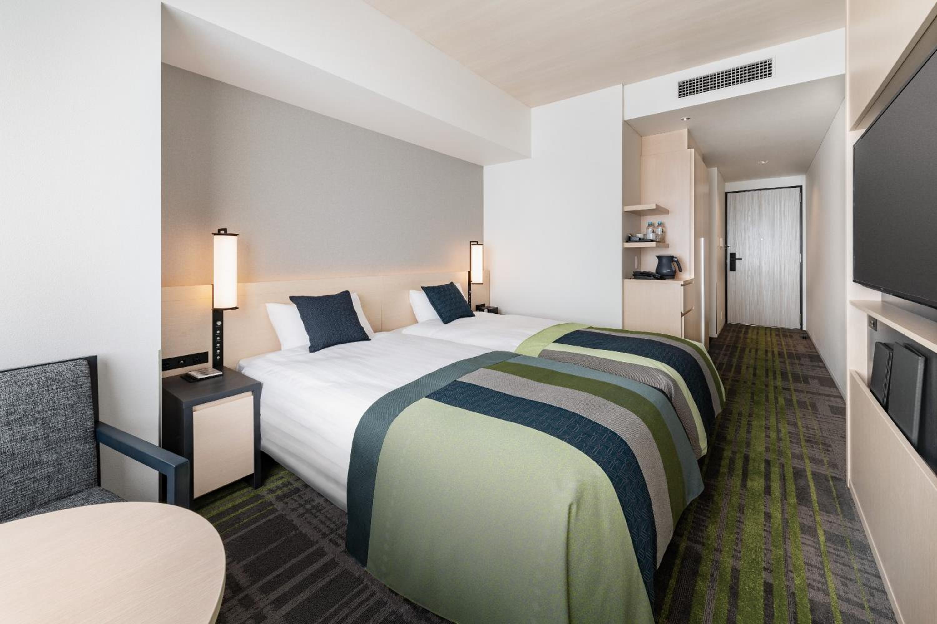 Standard Twin Room (12th-23rd Floor) - Non Smoking - Photo 8