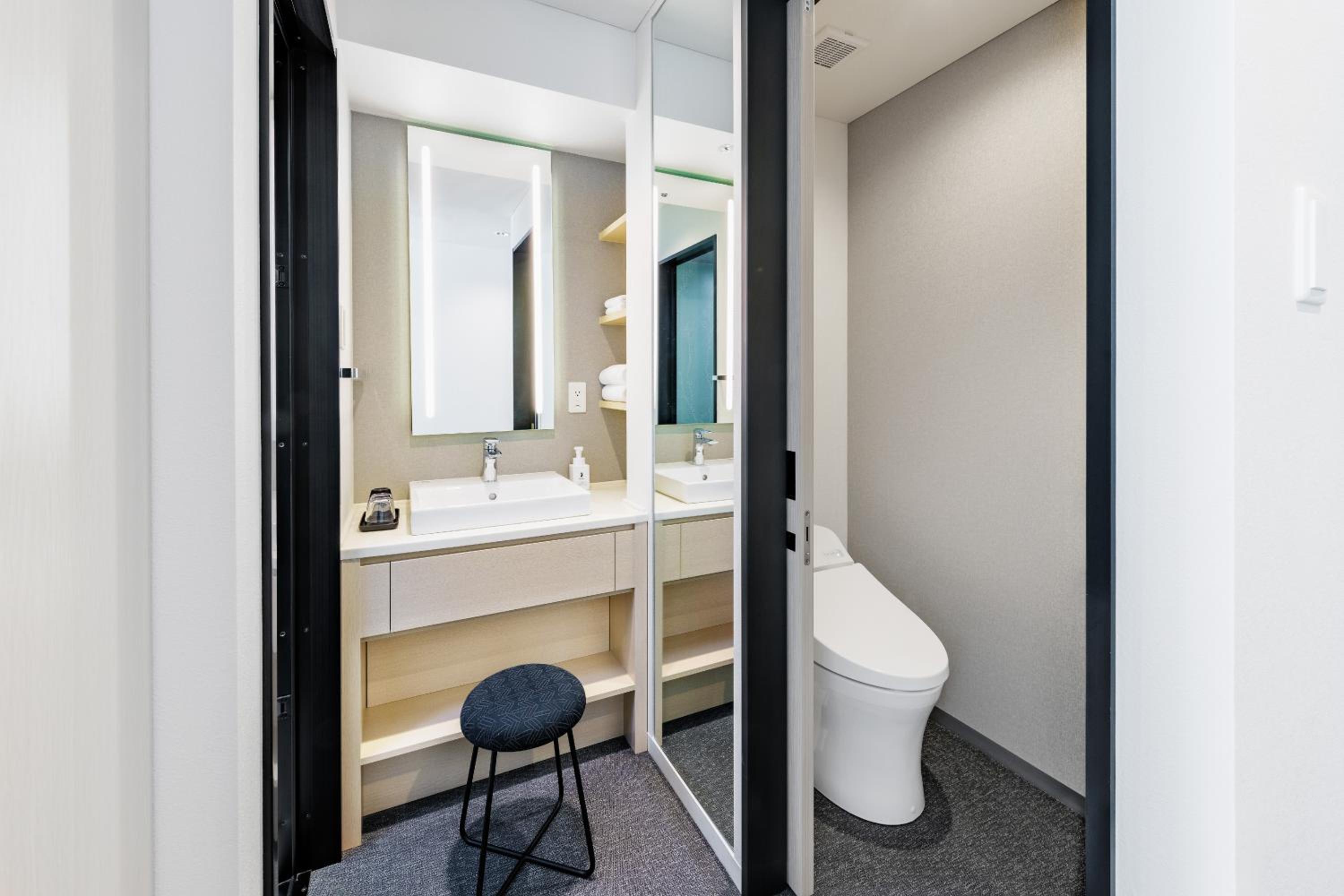 Standard Twin Room (12th-23rd Floor) - Non Smoking - Photo 6
