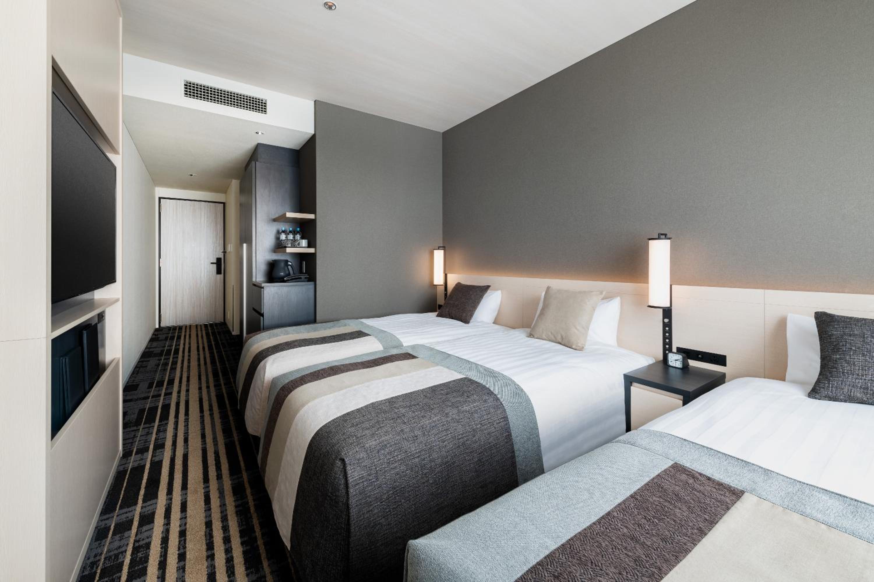 Standard Triple Room (12th-23rd Floor) - Non-Smoking - Photo 6