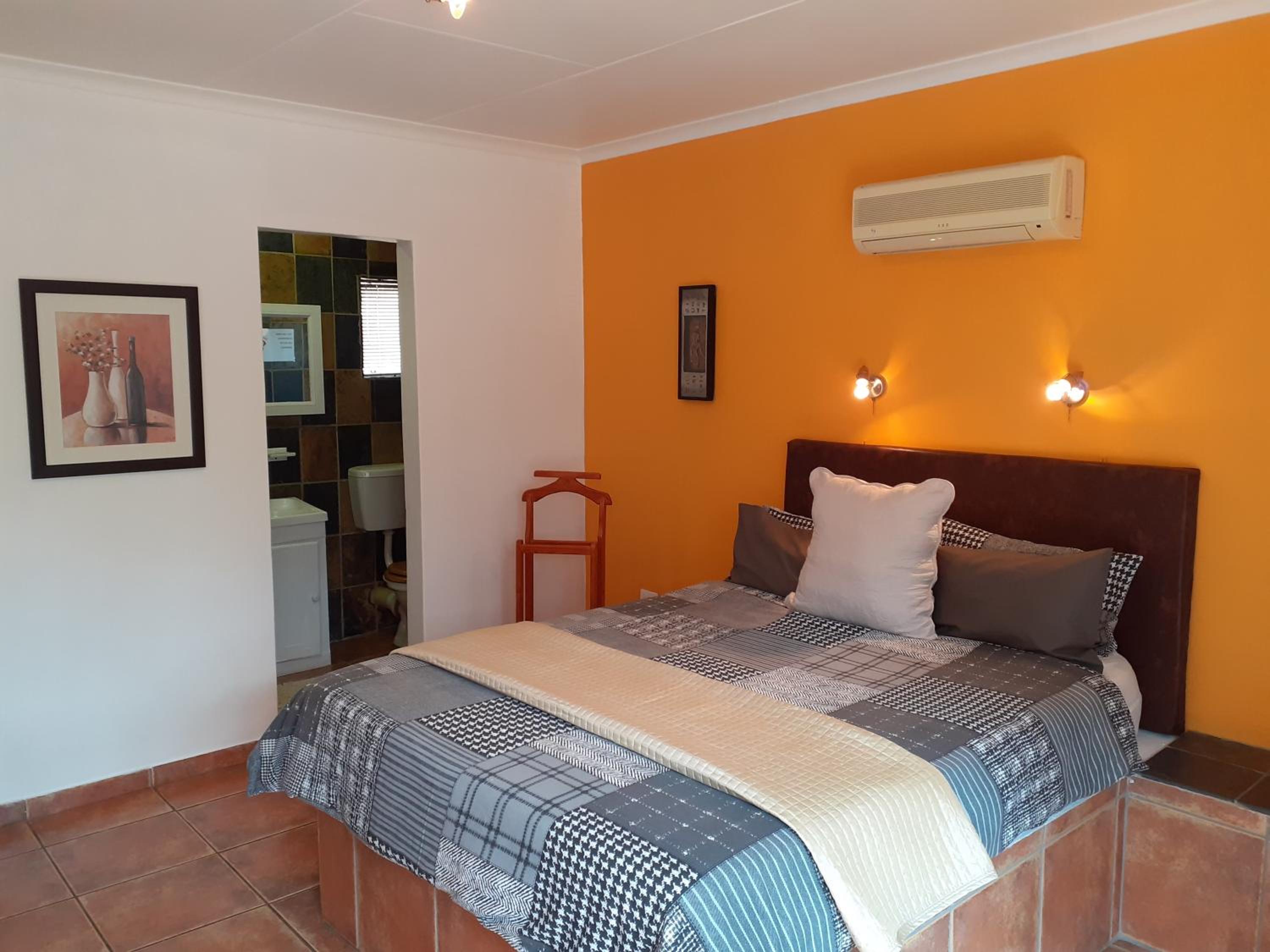 Basic Double Room photo 1