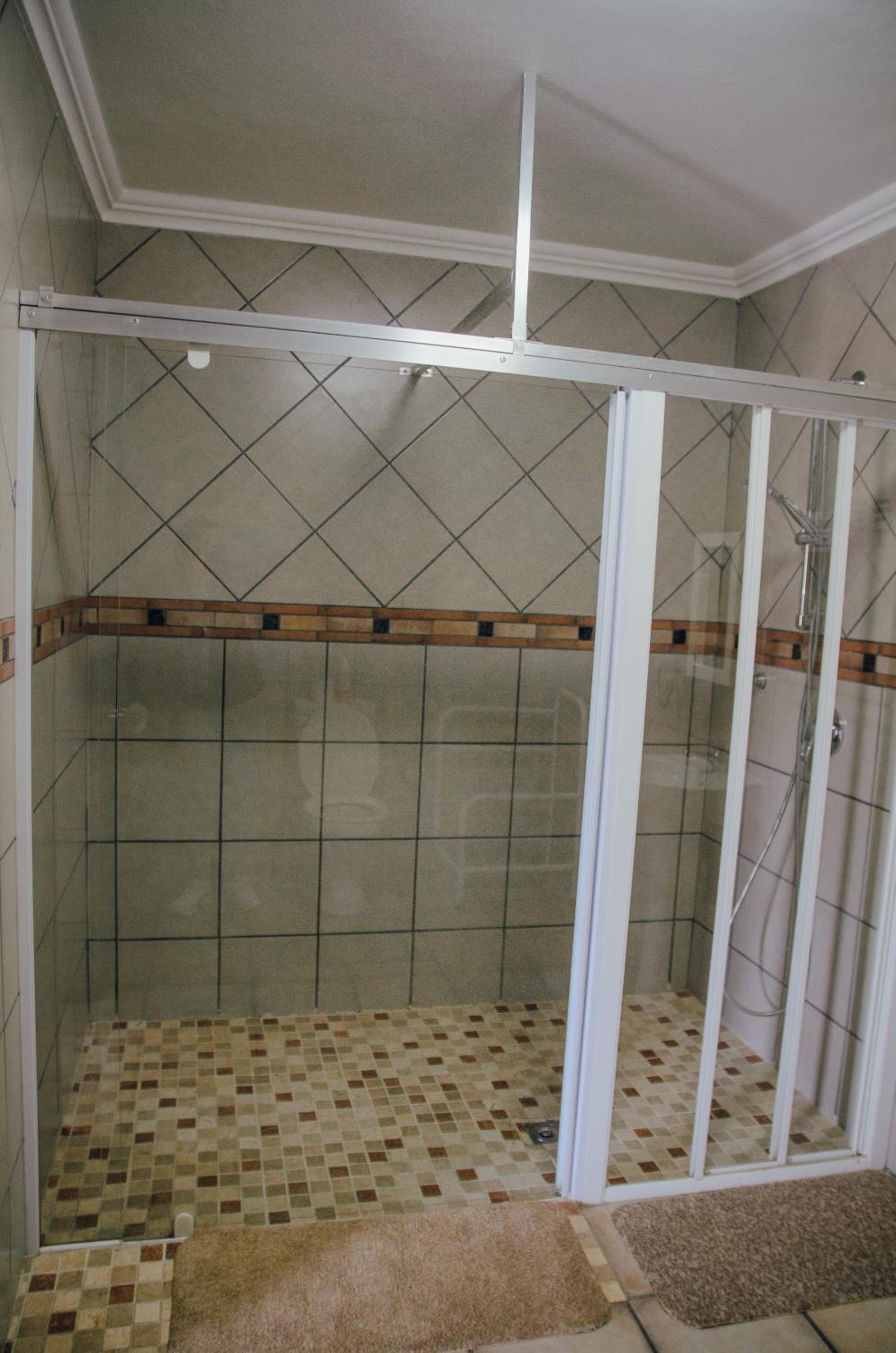 Double Room - Disability Access photo 2