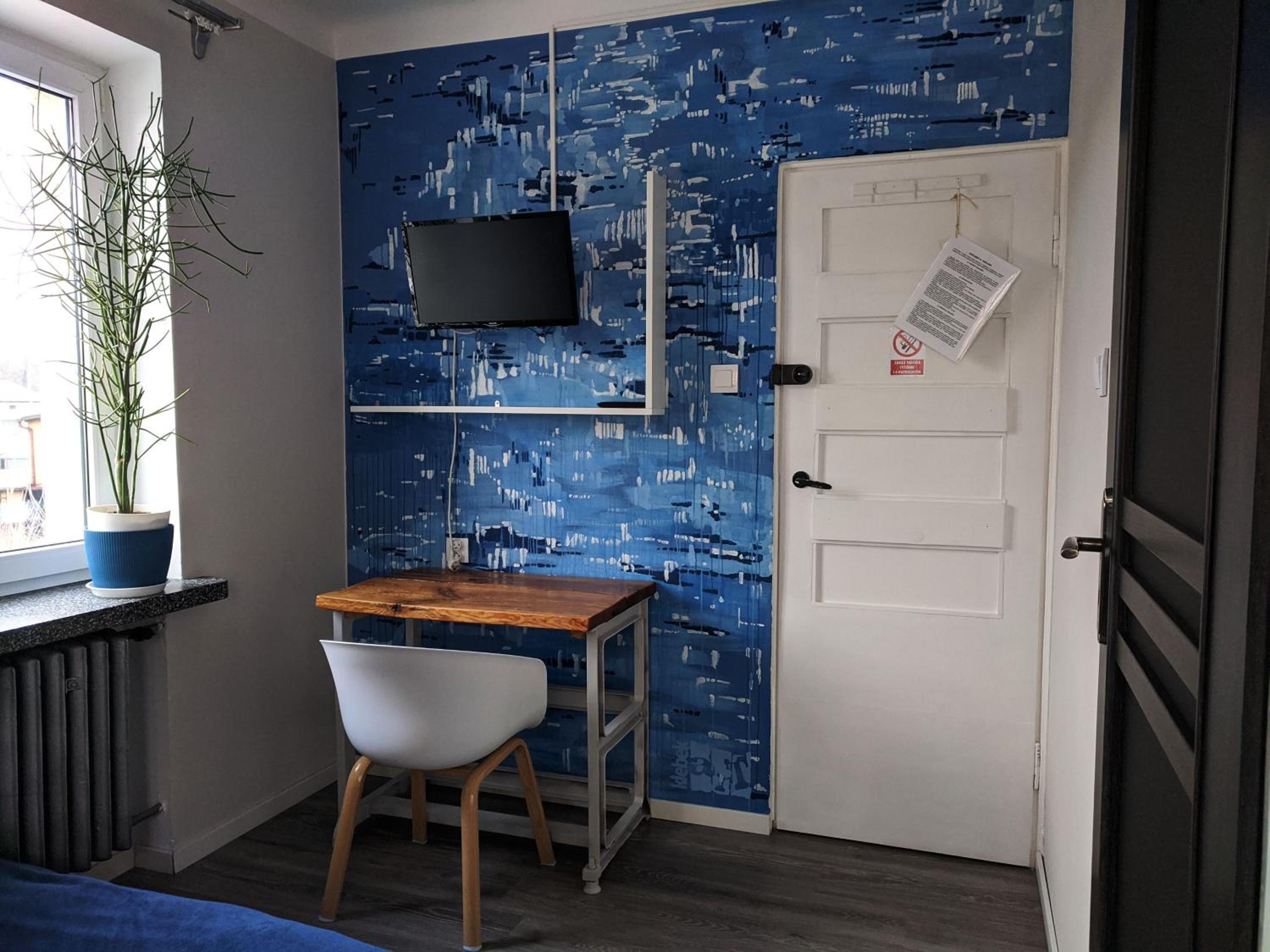 Double Room with Private Bathroom - Photo 3