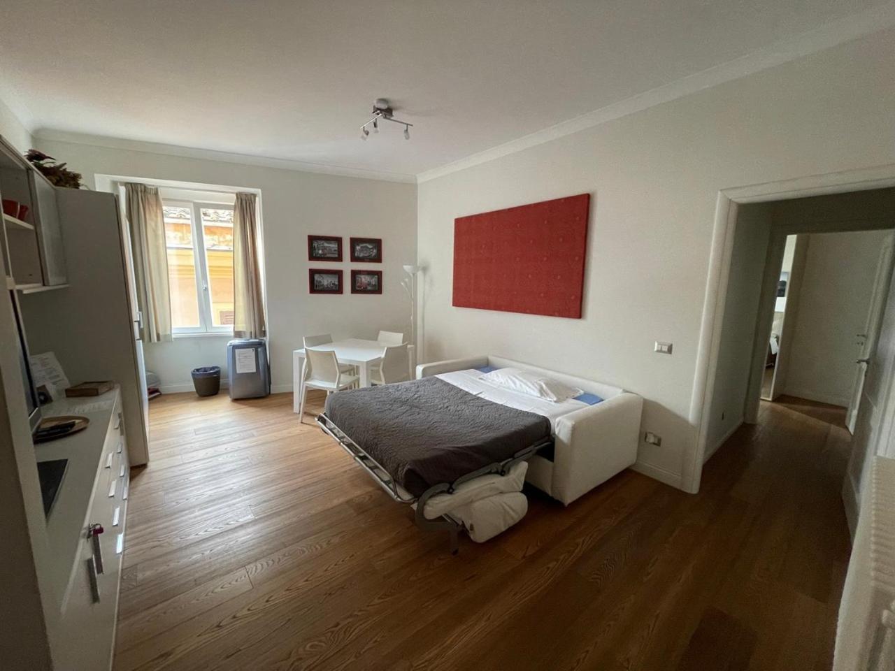 Apartment photo 2