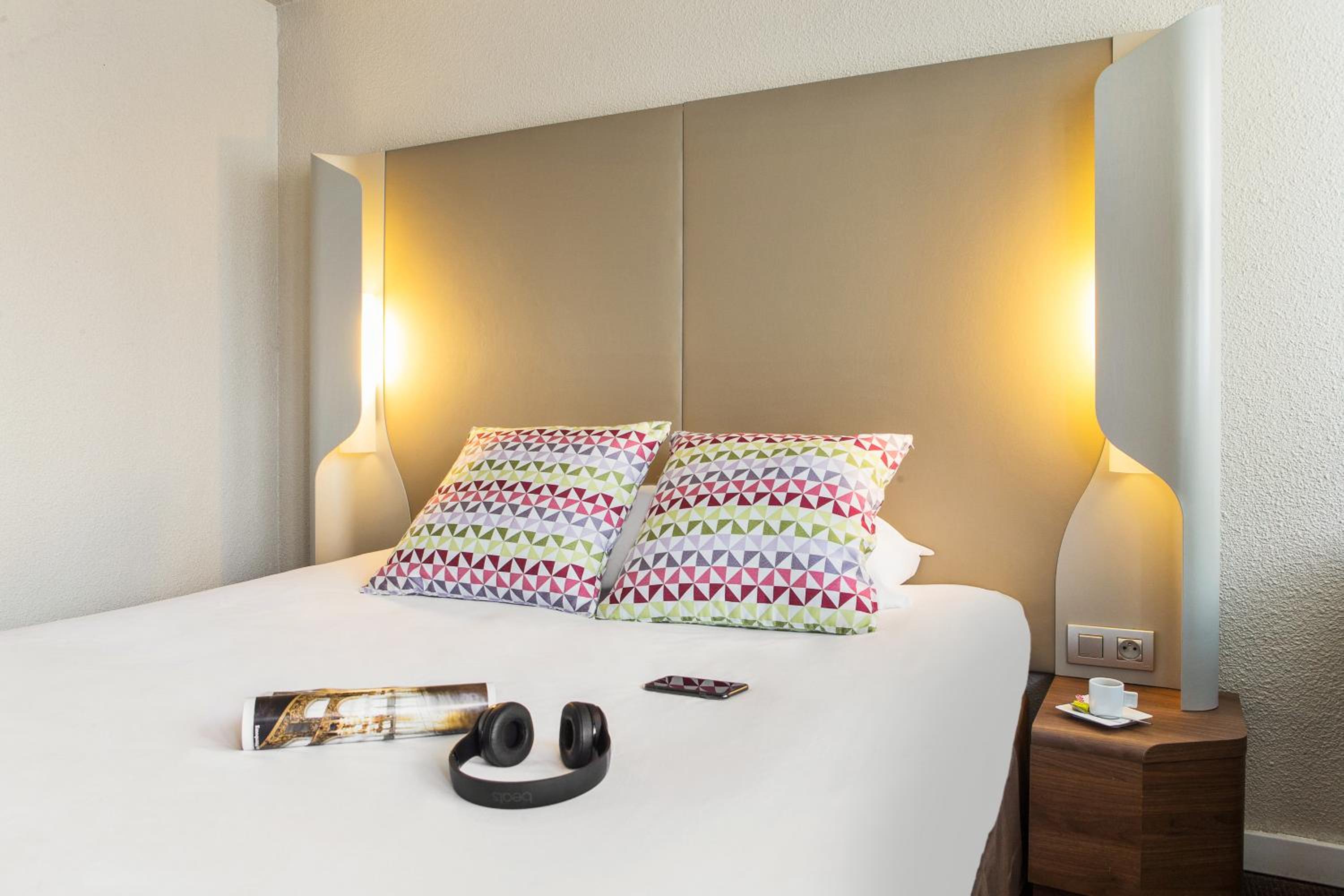 Standard Double Room - Photo 8