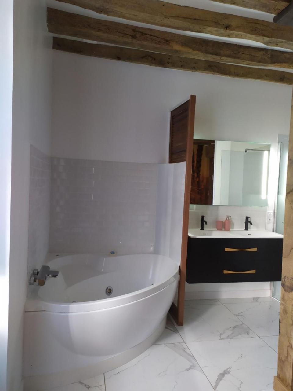 Deluxe Triple Room - Photo 6