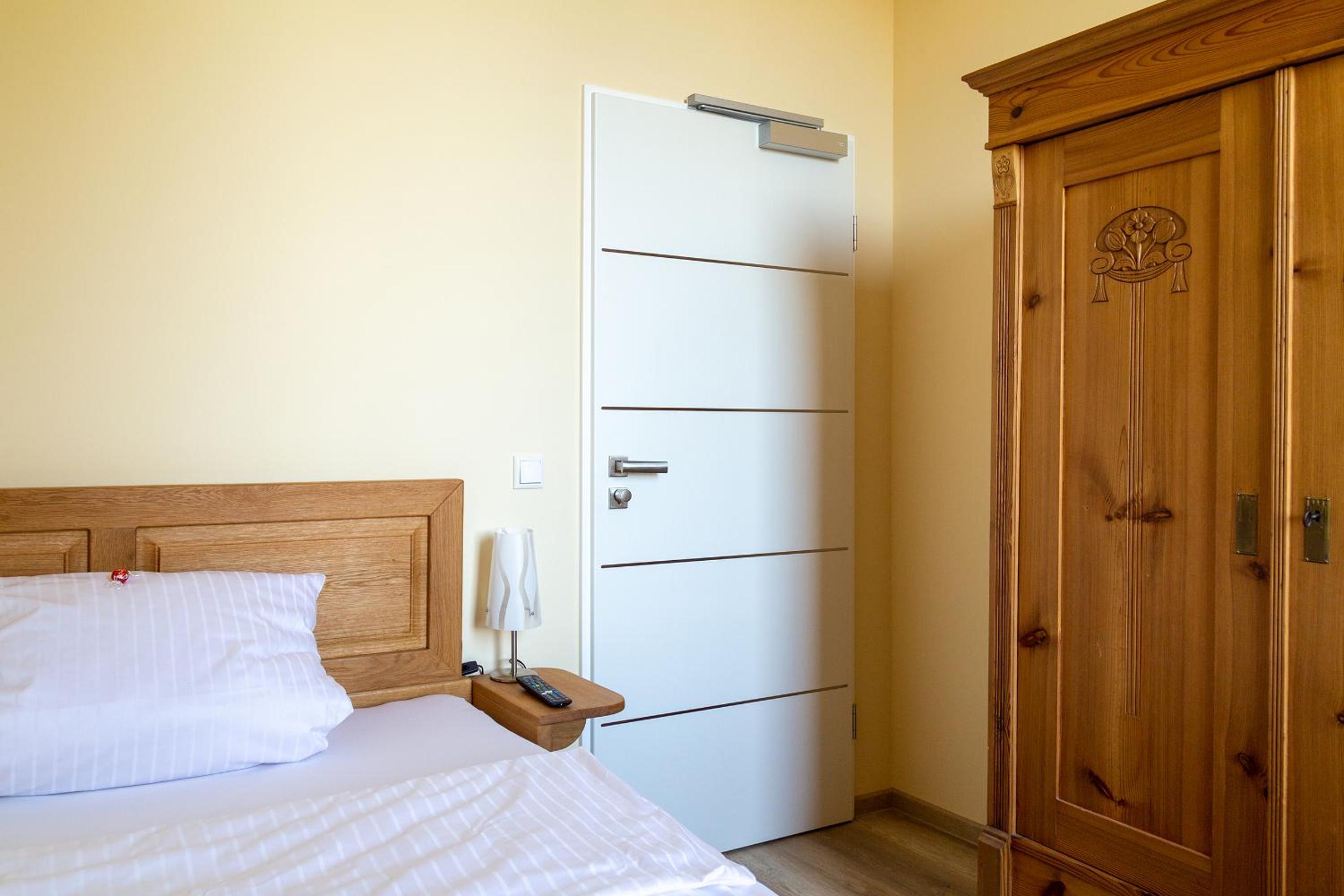 Double Room with Private Bathroom - Photo 1