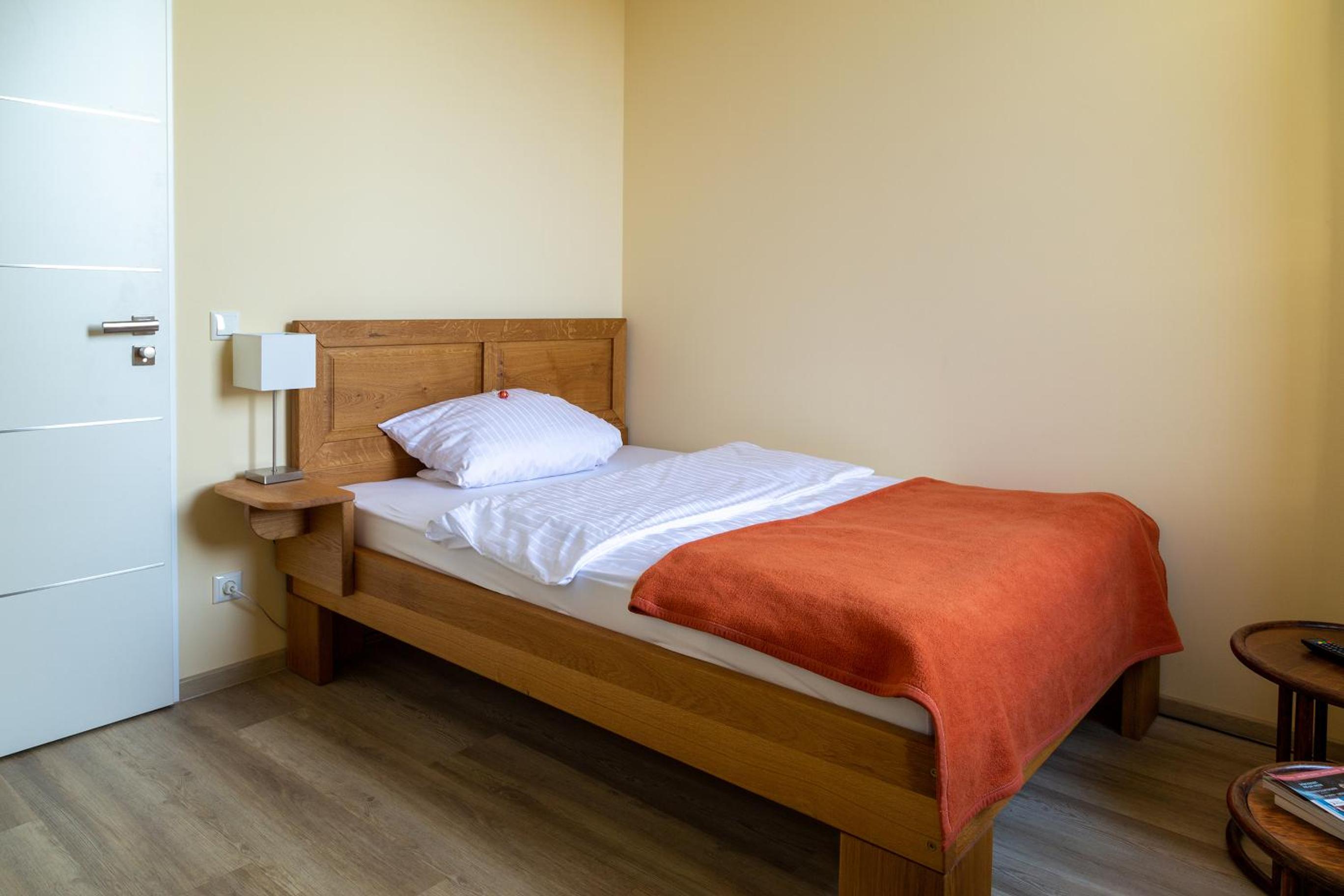 Double Room with Private Bathroom - Photo 3