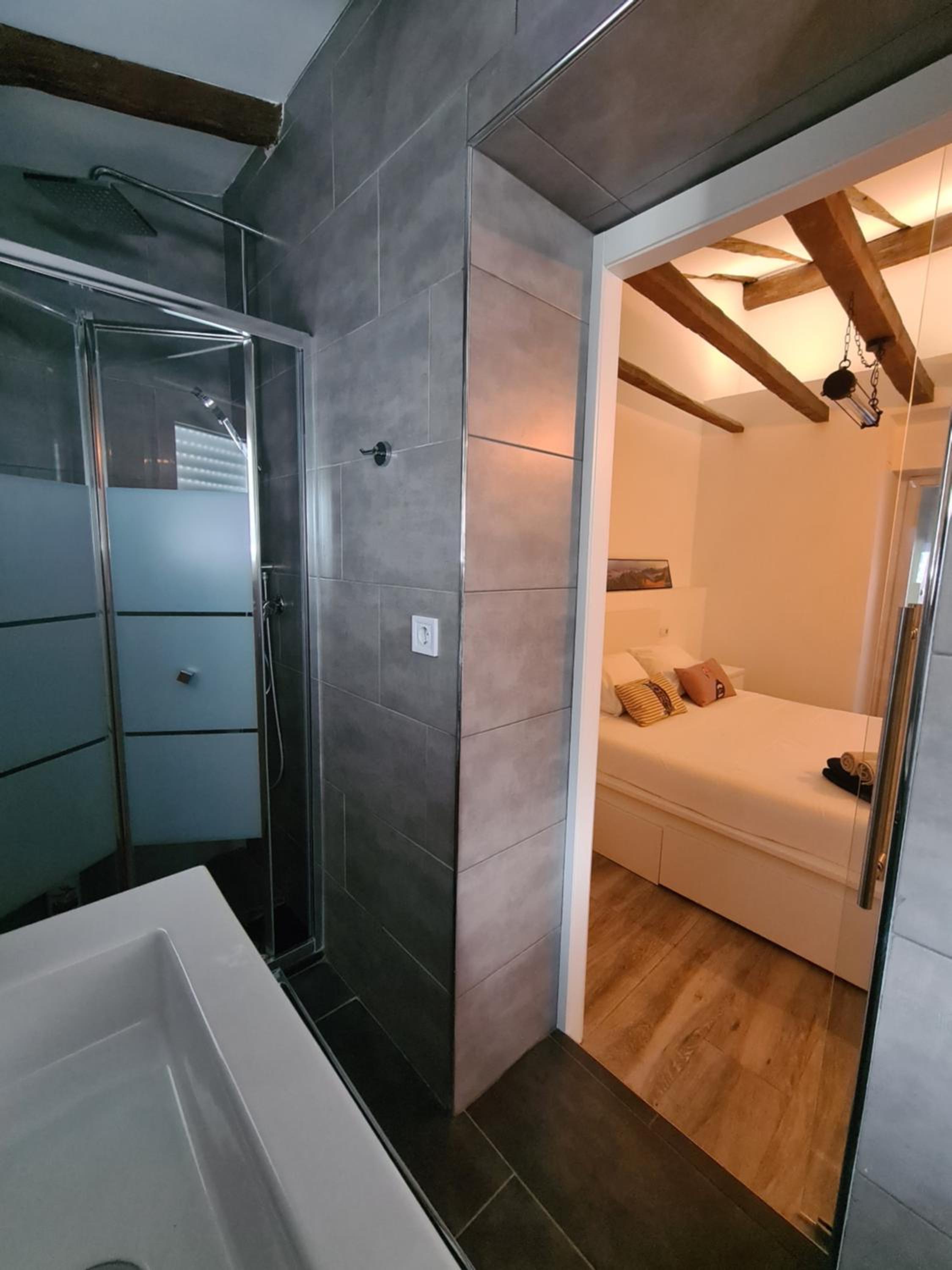 Two-Bedroom Apartment - Photo 18