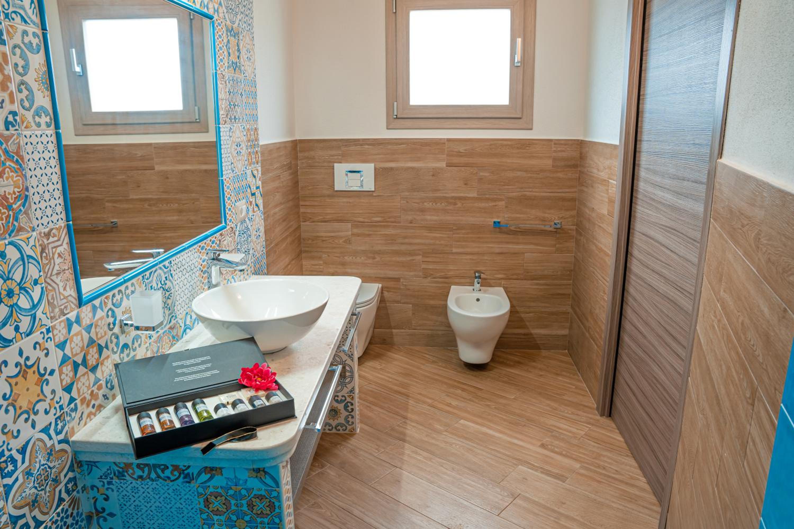 King Room with Spa Bath photo 2