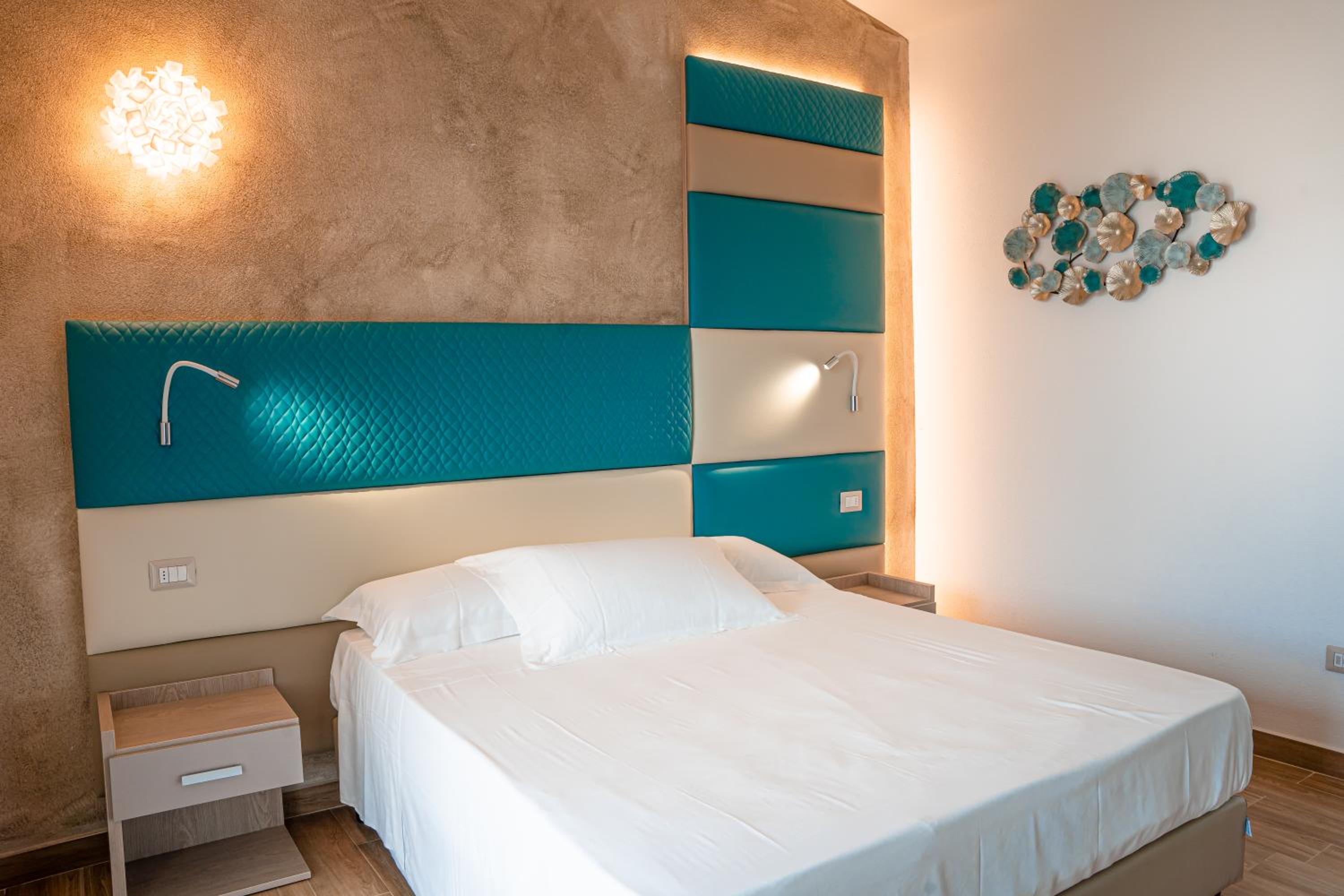 Standard Double Room - Photo 2