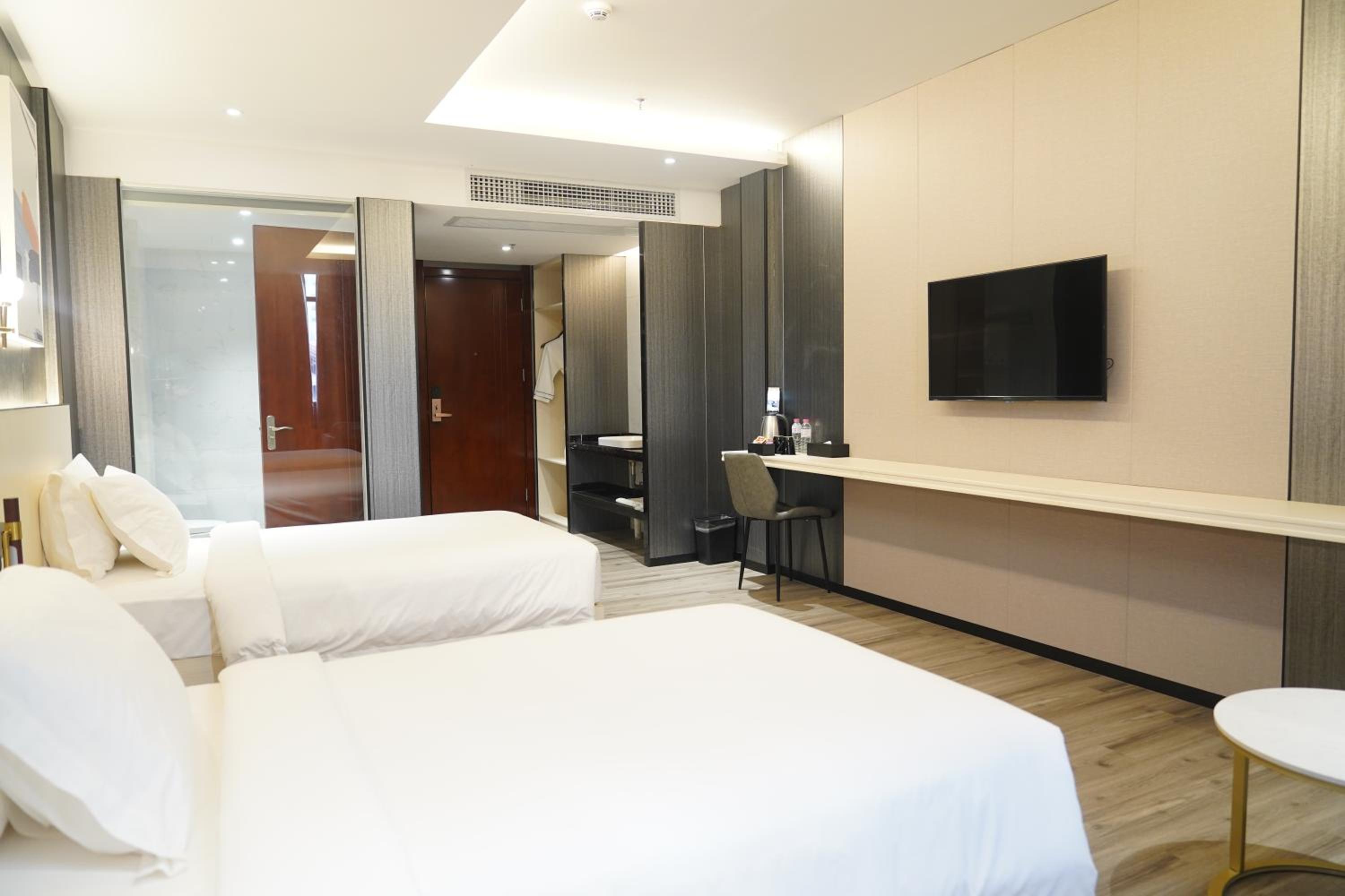 Deluxe Twin Room - Photo 1