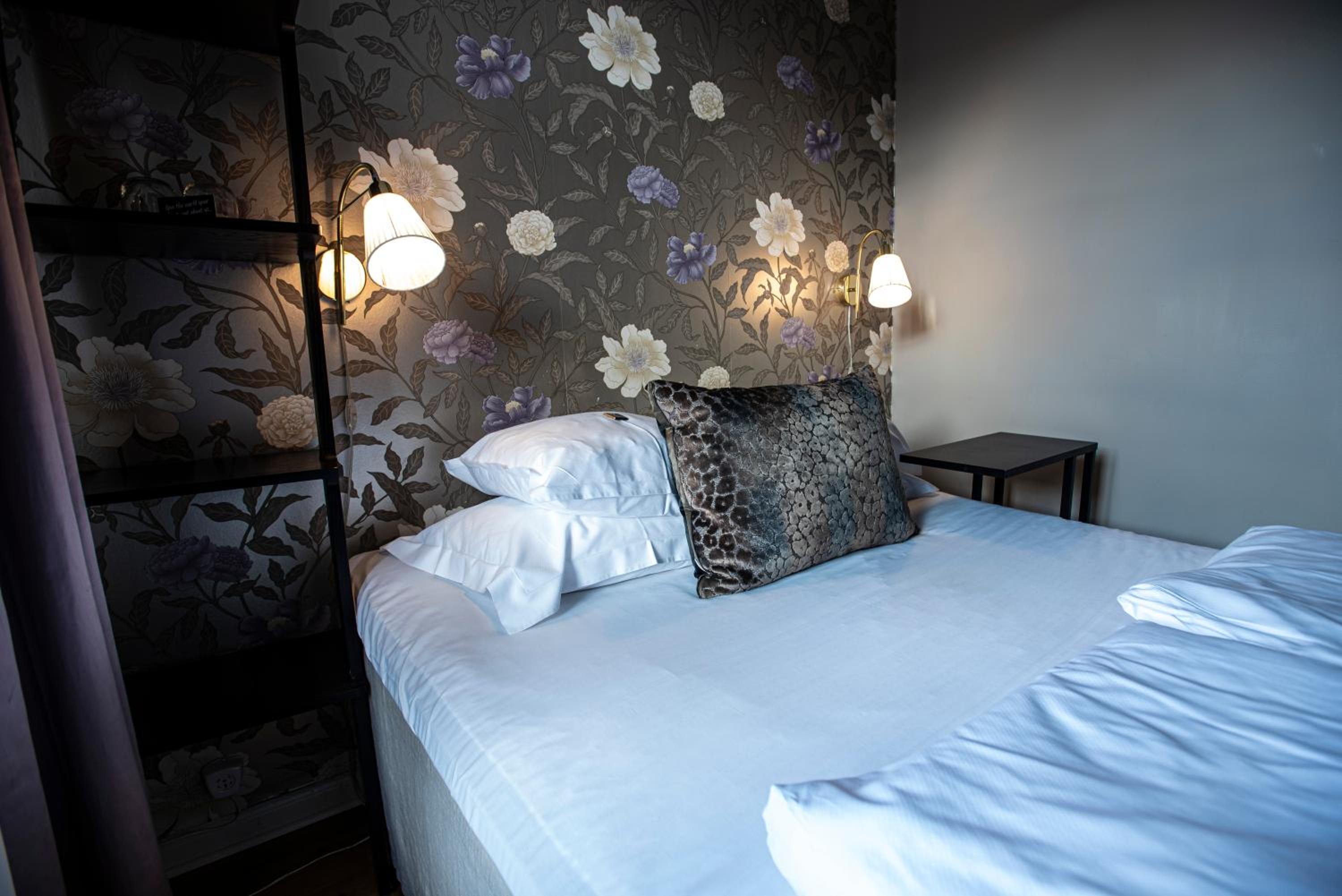 Small Double Room - Photo 21