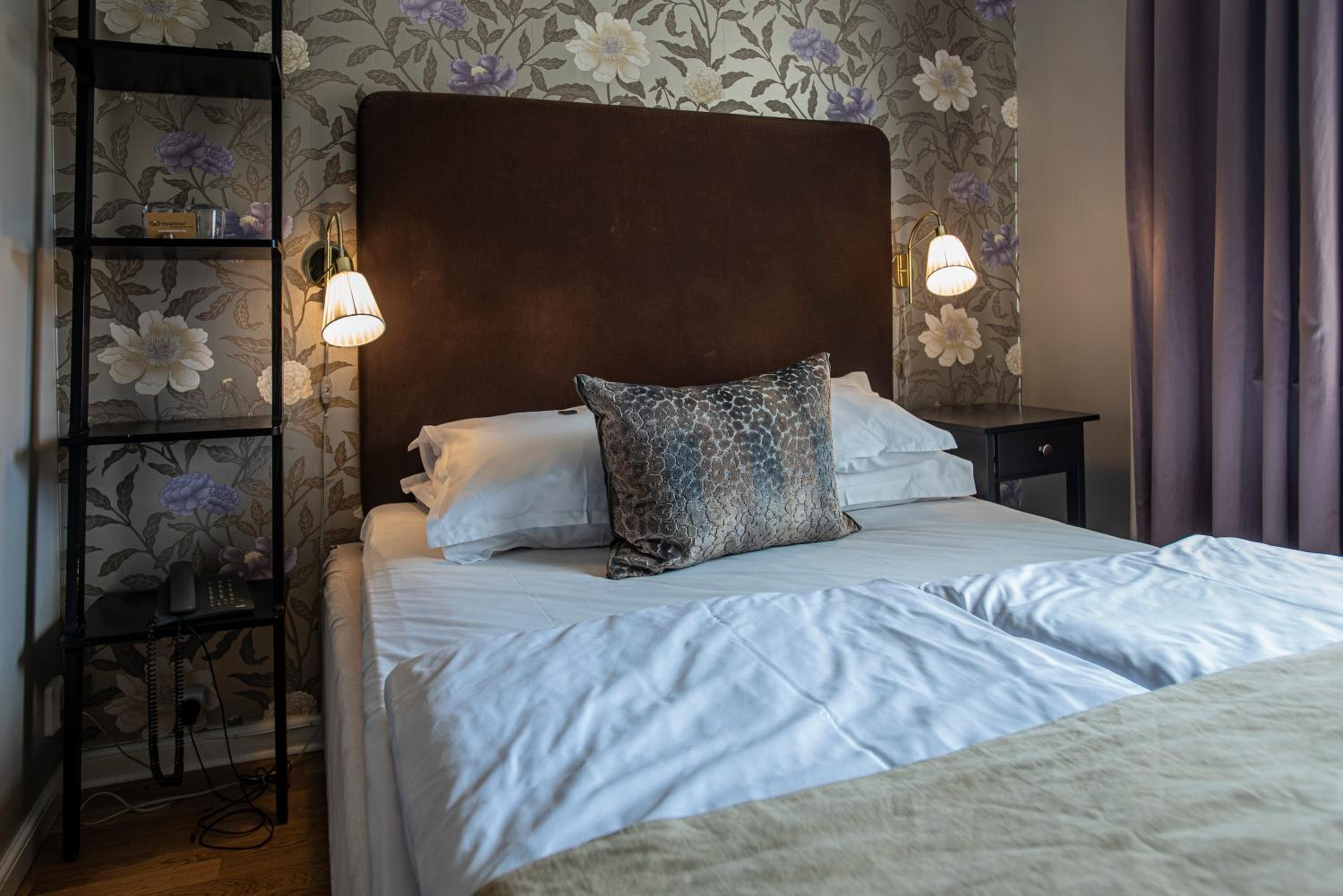 Small Double Room - Photo 15