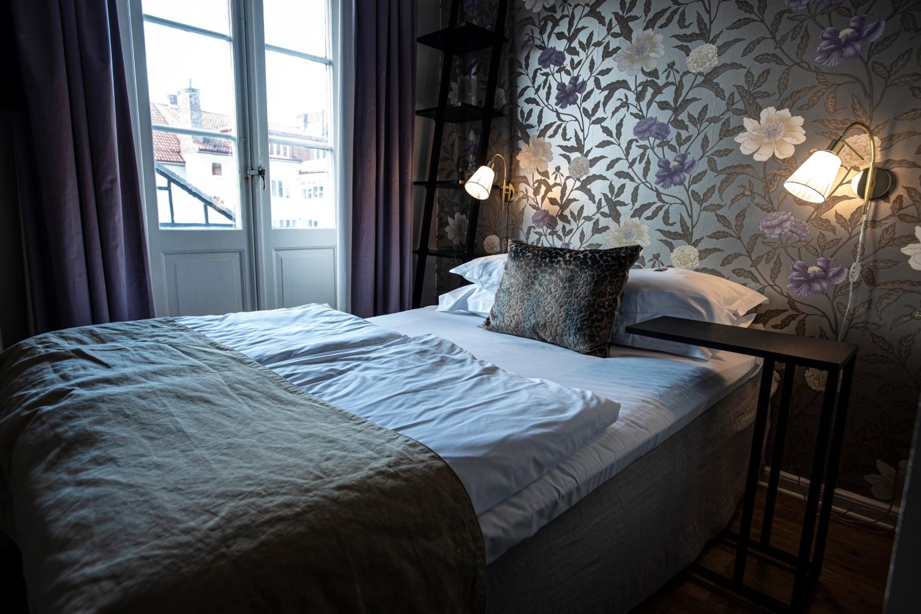 Small Double Room - Photo 14