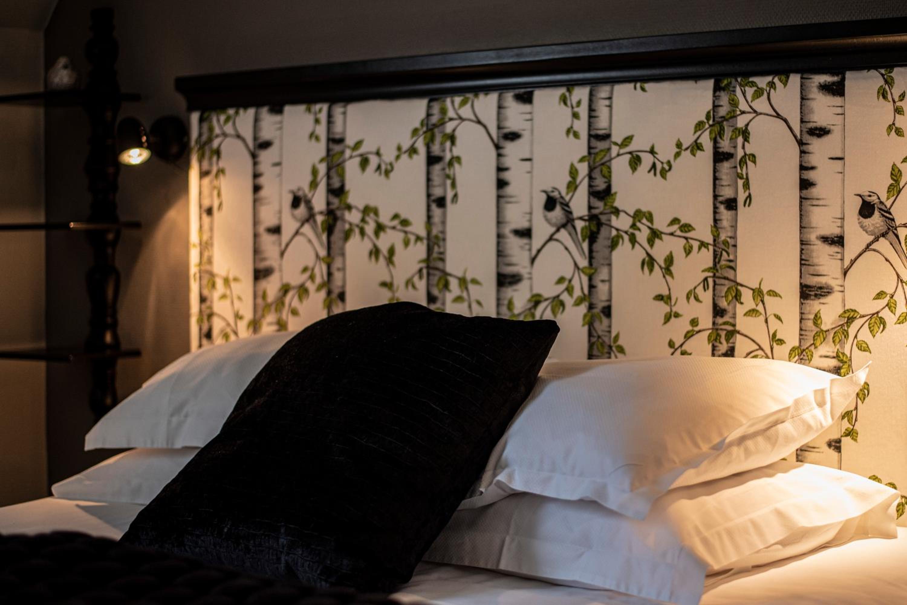 Small Double Room - Photo 10