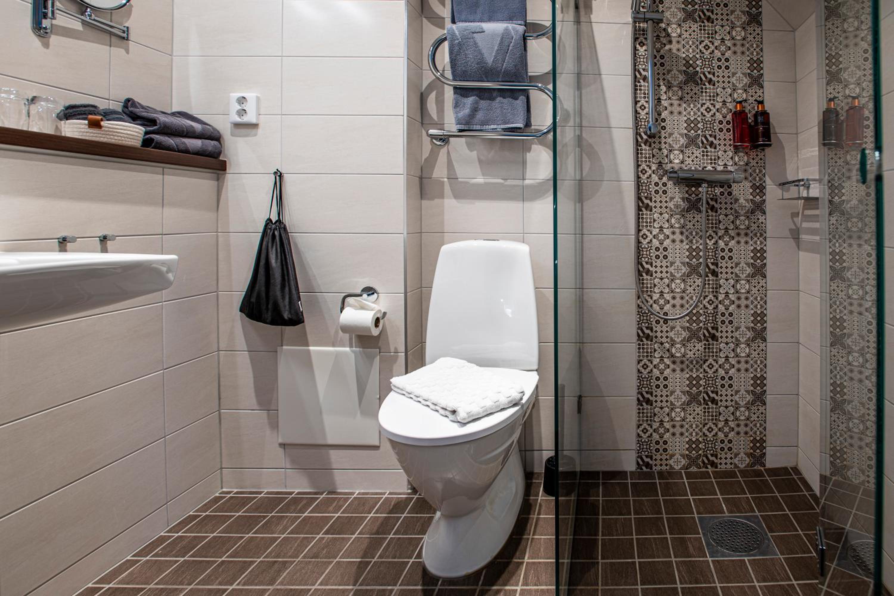 Small Double Room - Photo 8