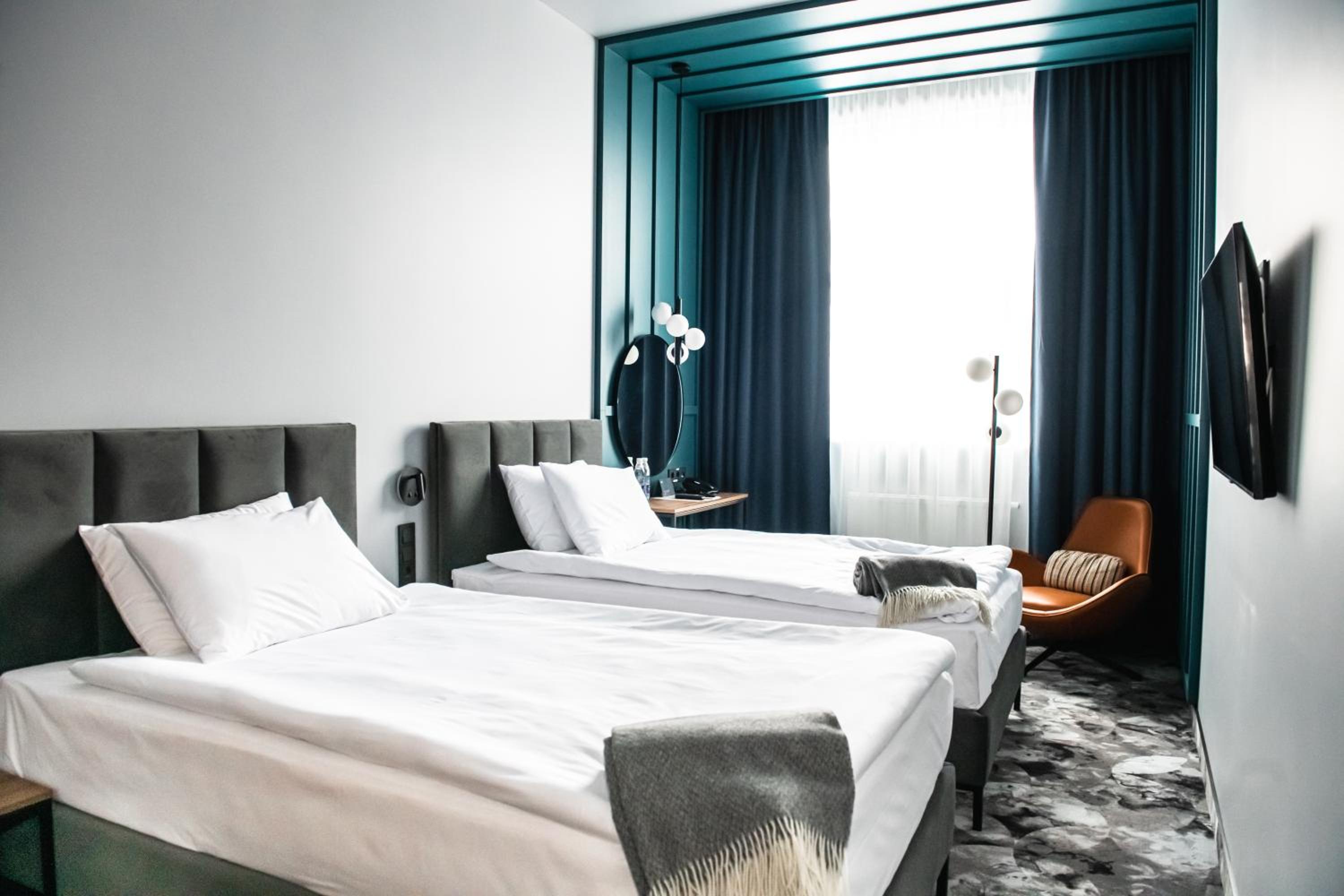 Deluxe Twin Room - Photo 2