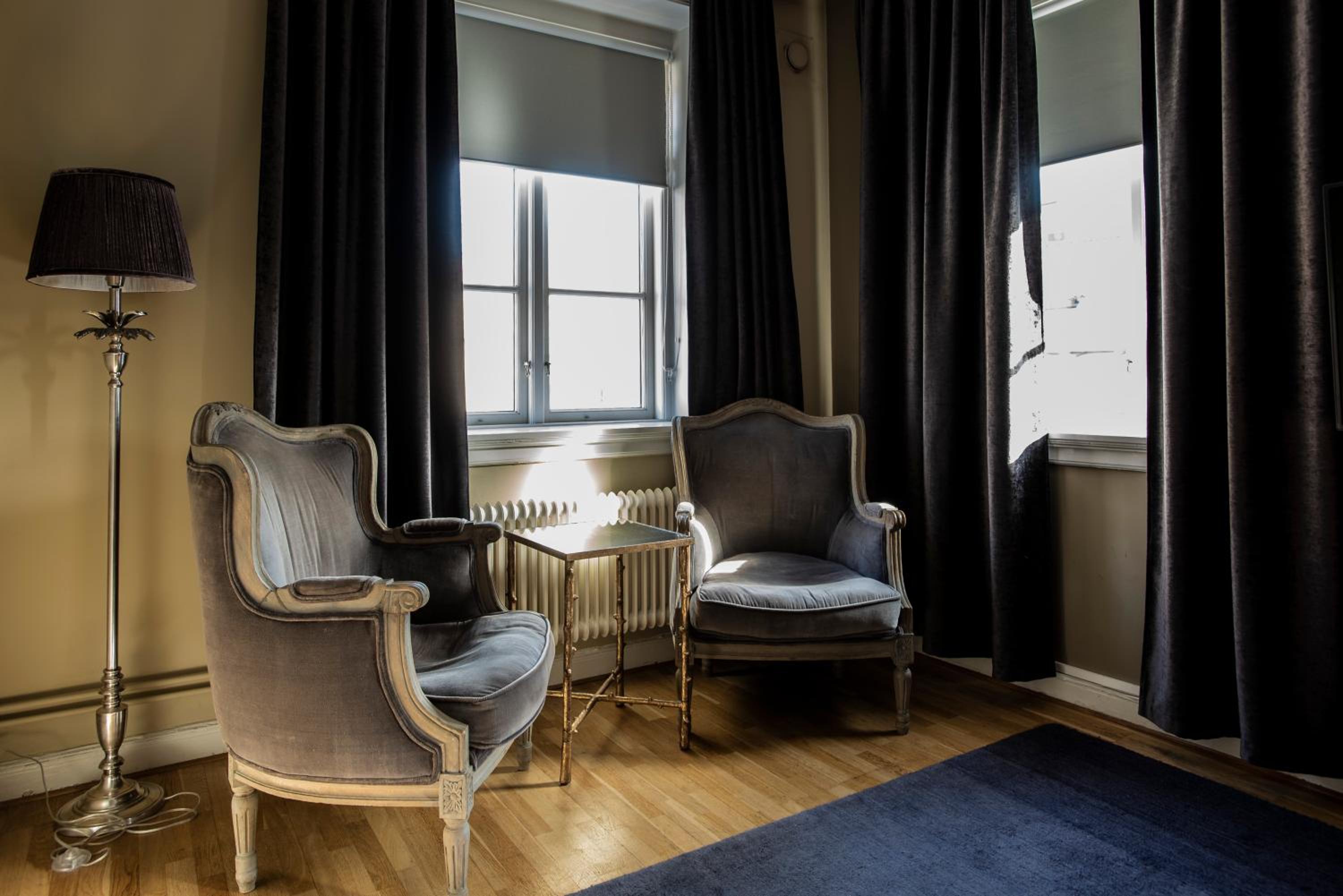 Twin Room - Photo 32