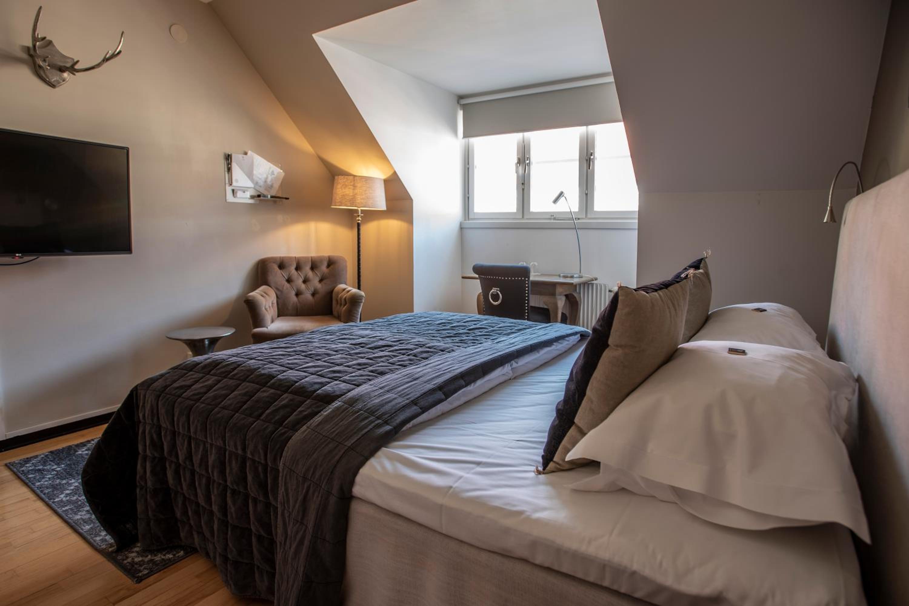 Standard Queen Room - Photo 18