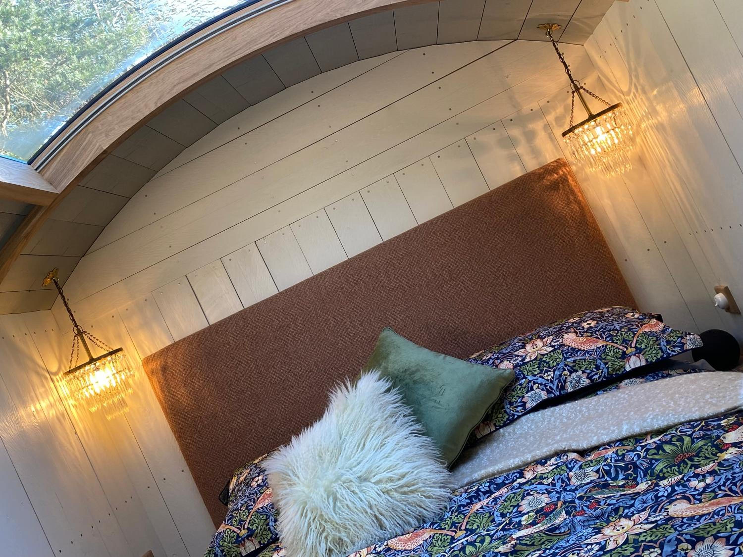 One-Bedroom House photo 1