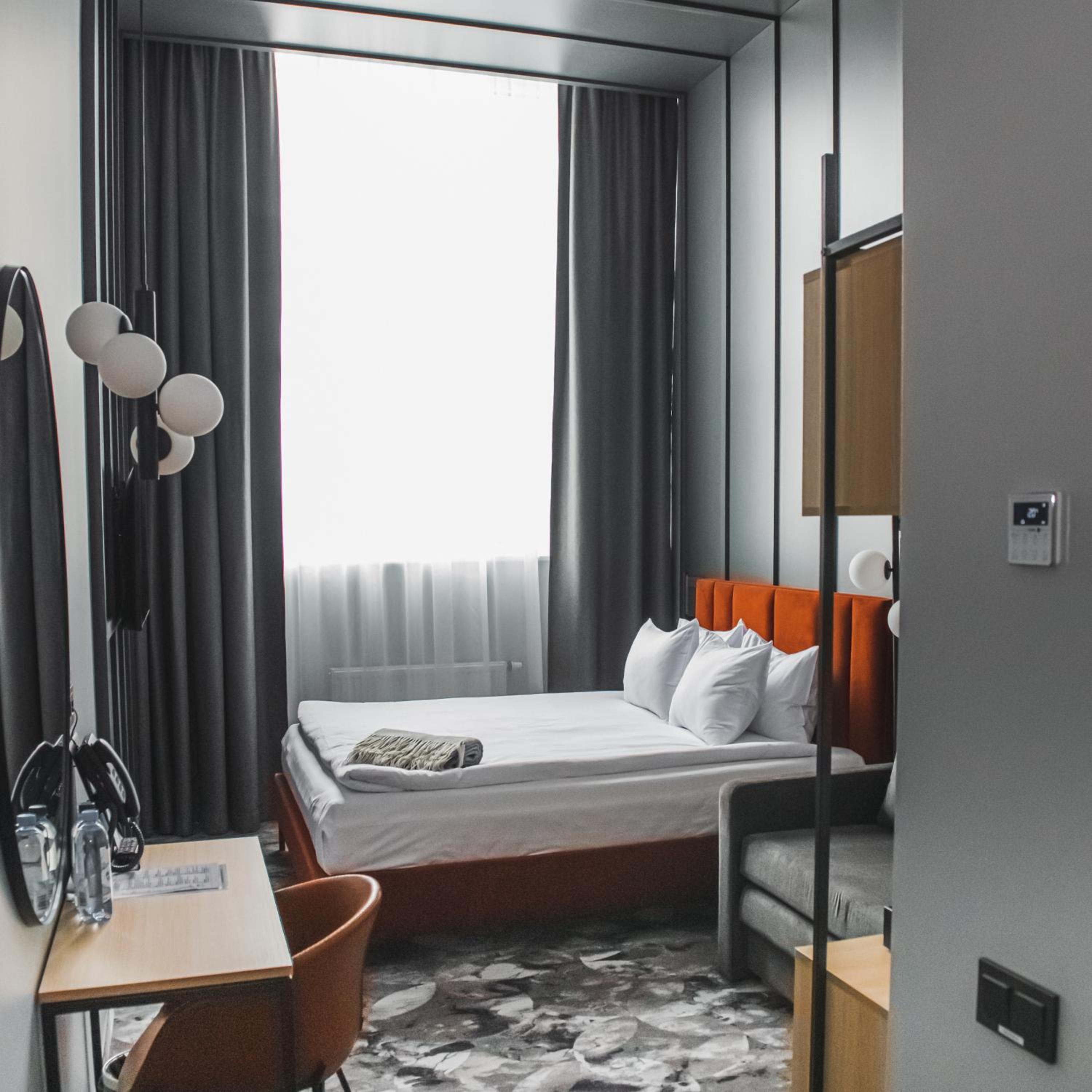 Business Double Room - Photo 1