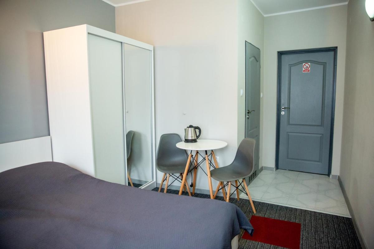 Double Room with Private Bathroom photo 1