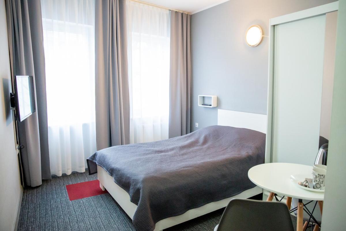 Double Room with Private Bathroom photo 2