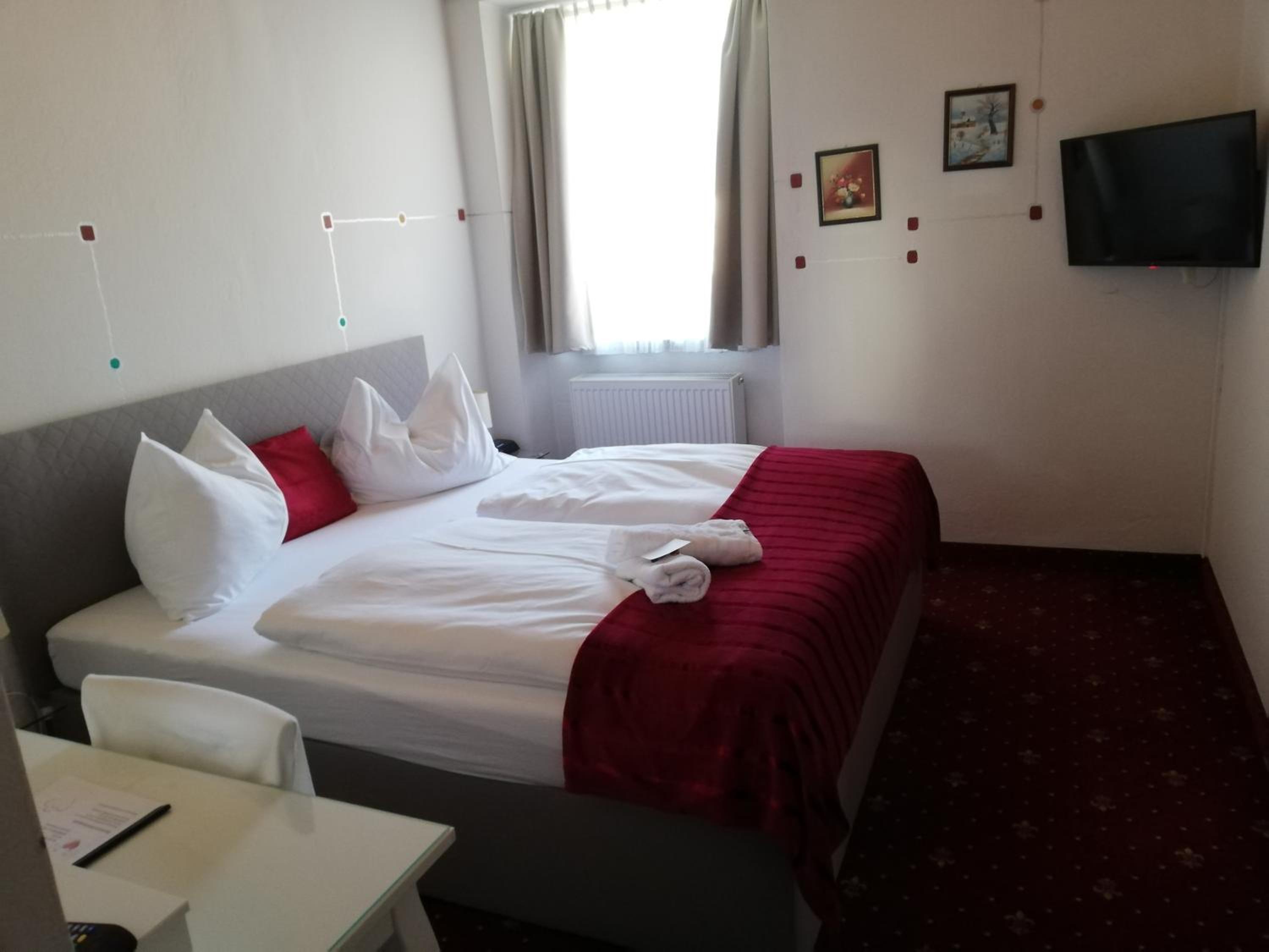 Standard Double Room photo 2