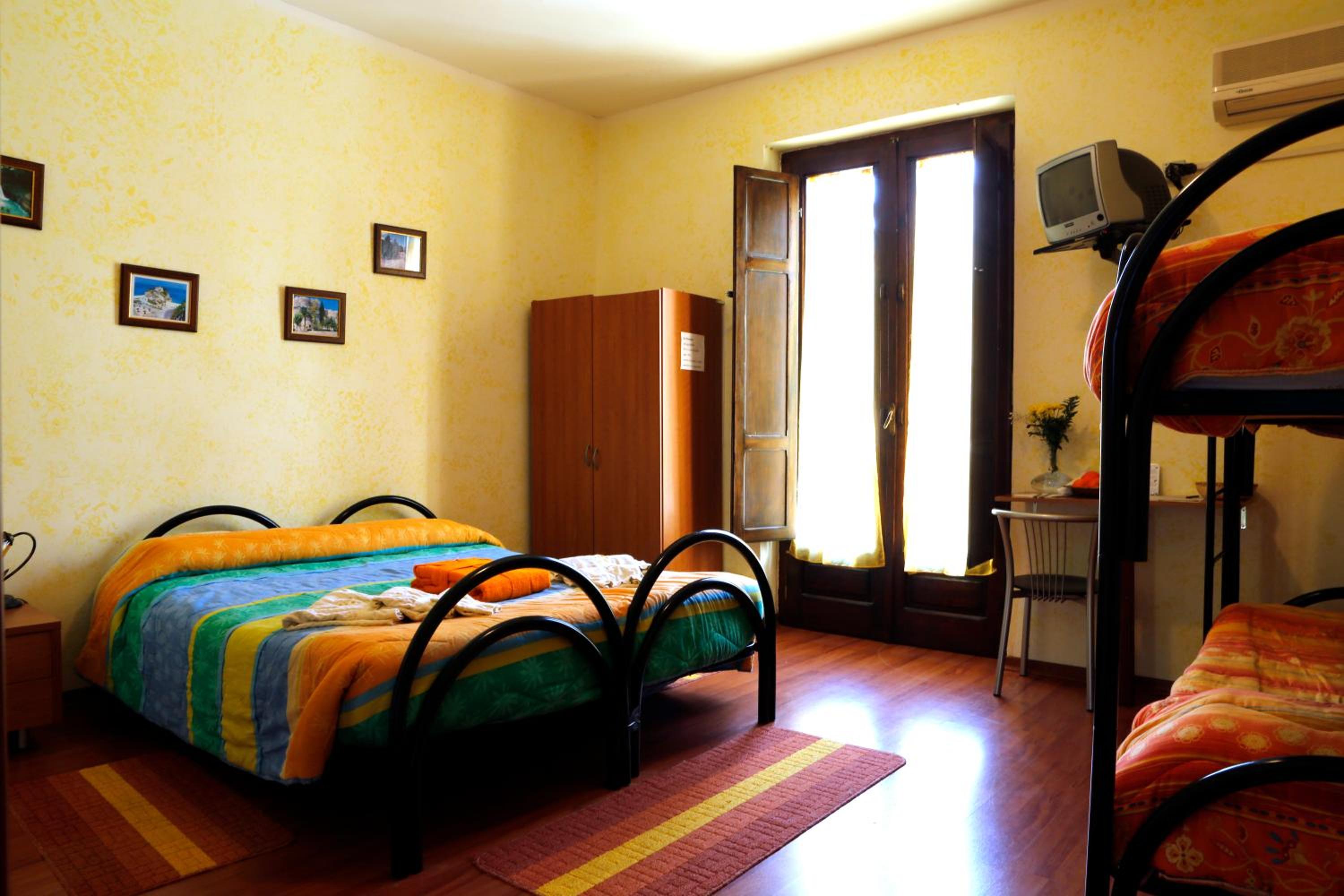Double Room - Photo 4