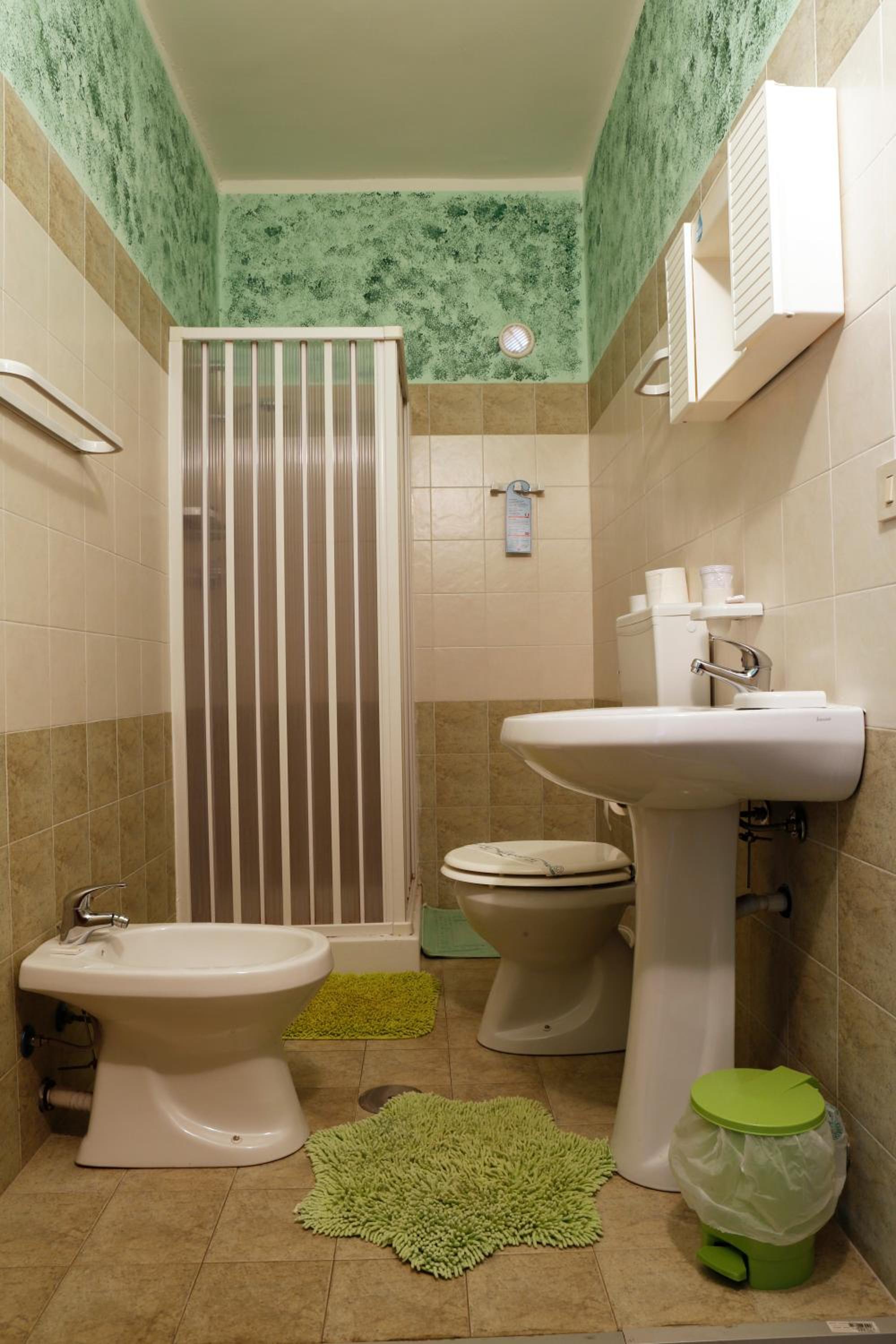Double Room - Photo 3