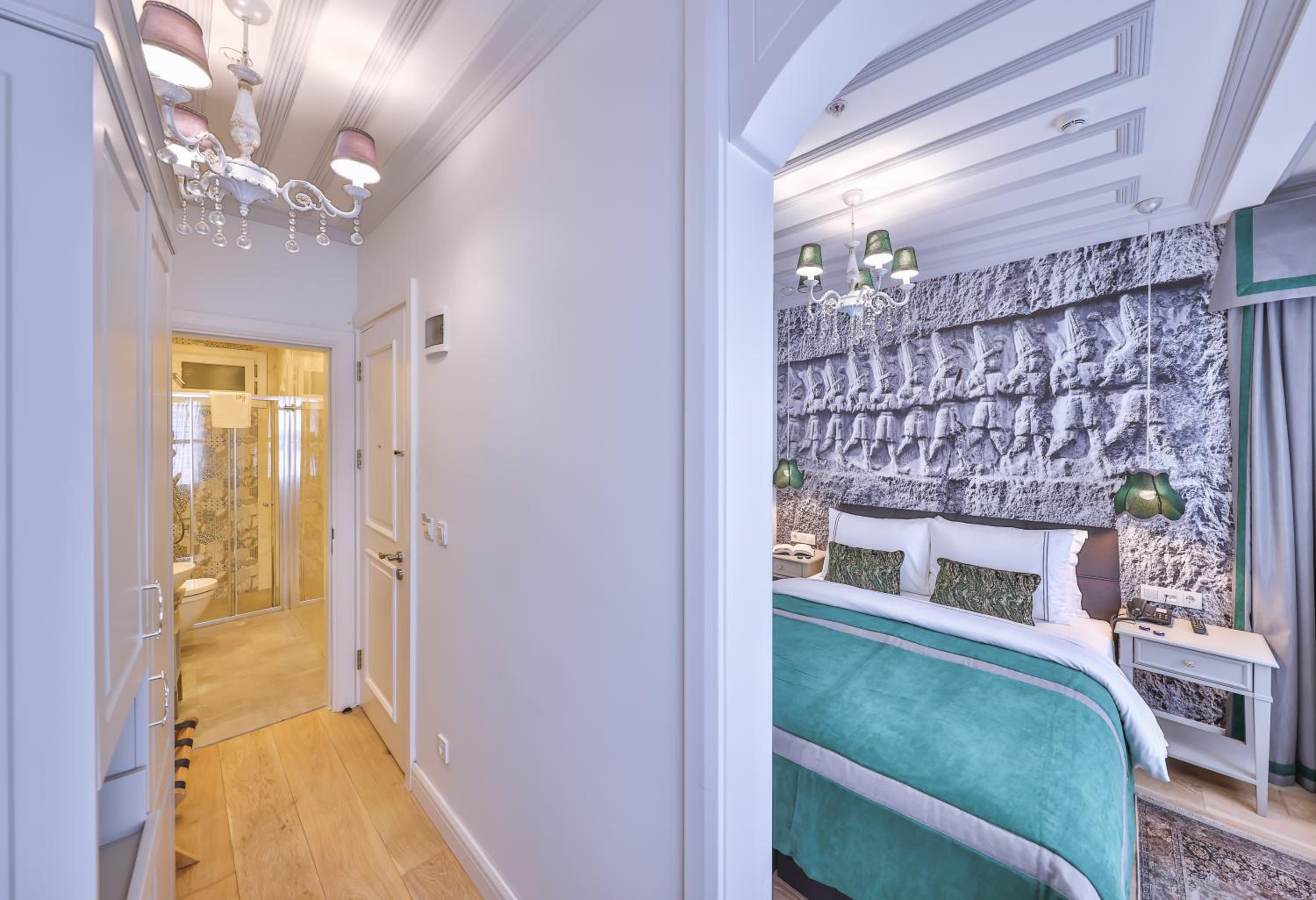 Standard Double or Twin Room photo 1