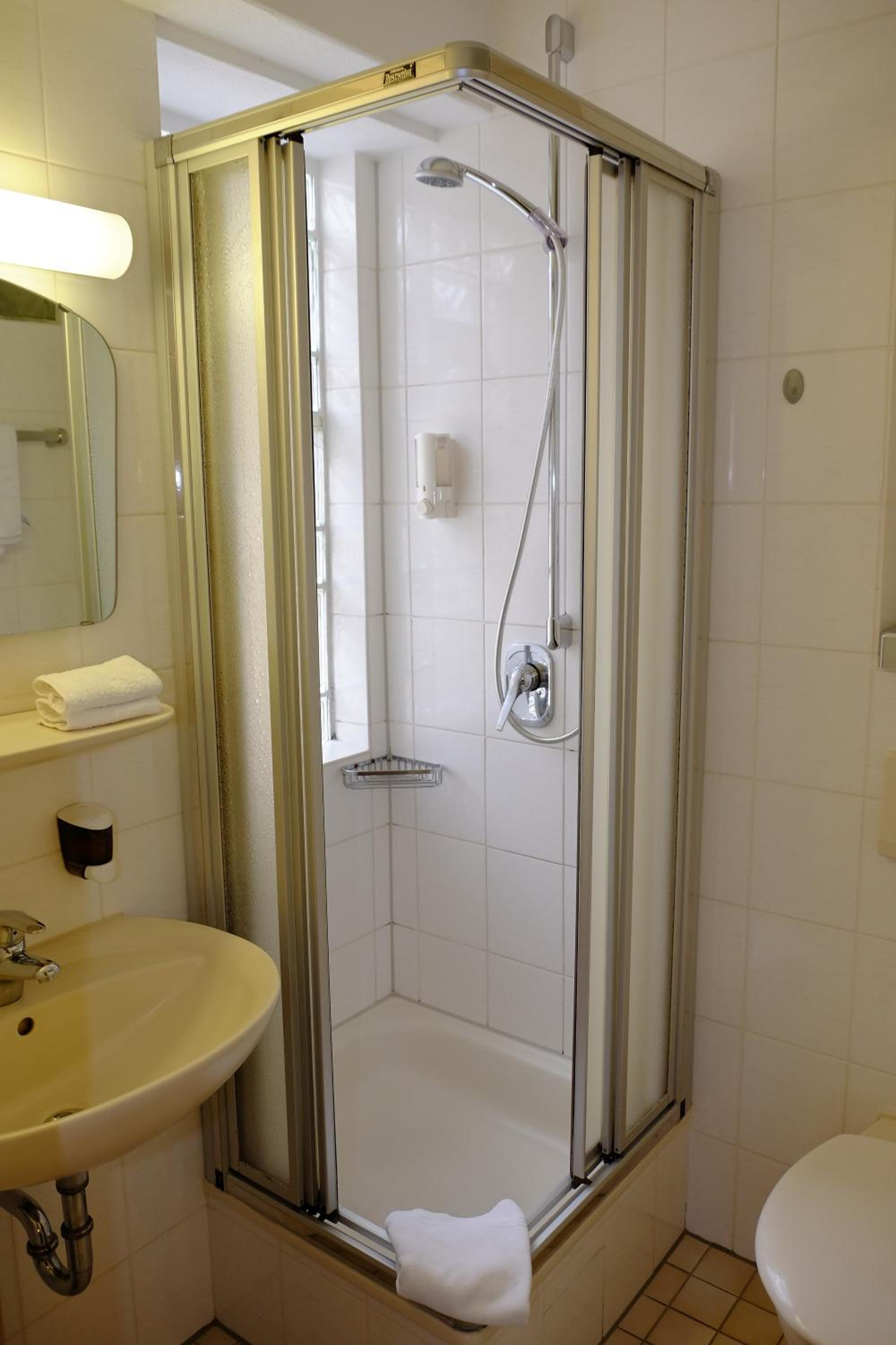 Economy Double Room - Photo 2