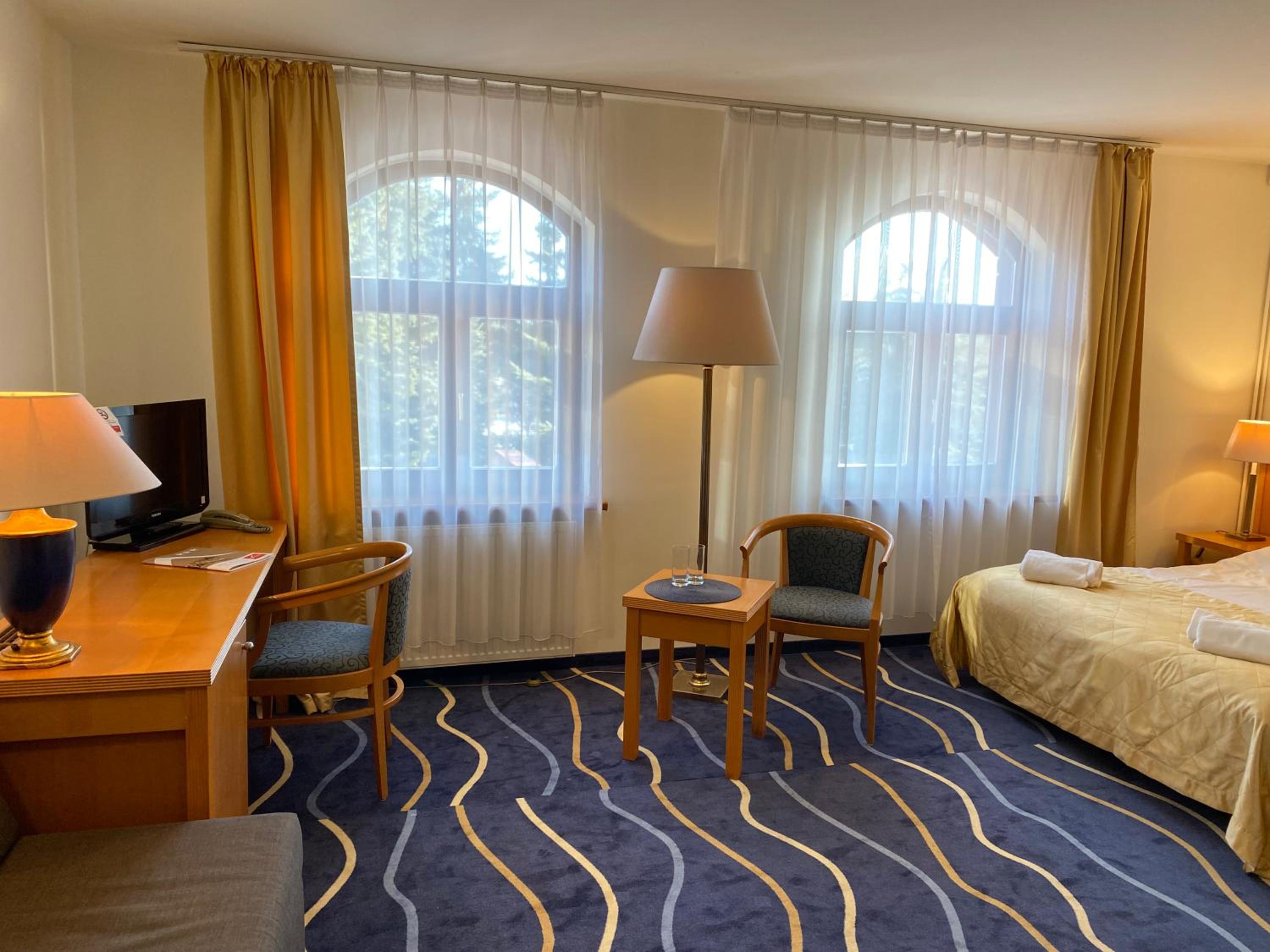 Standard Queen Room - Photo 5