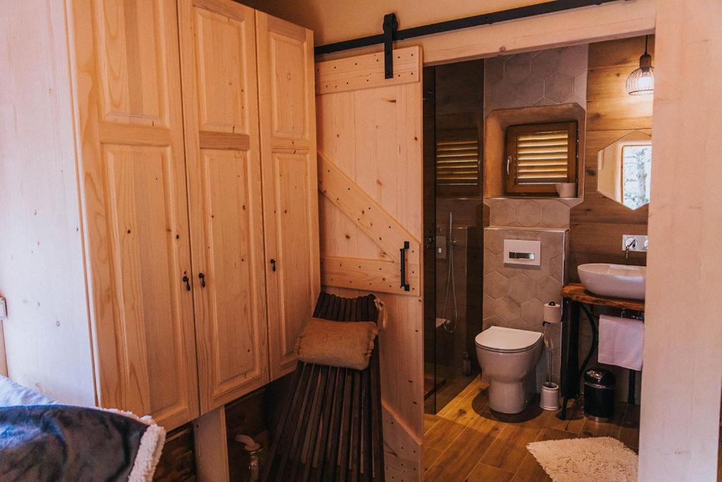 One-Bedroom Apartment - Photo 43