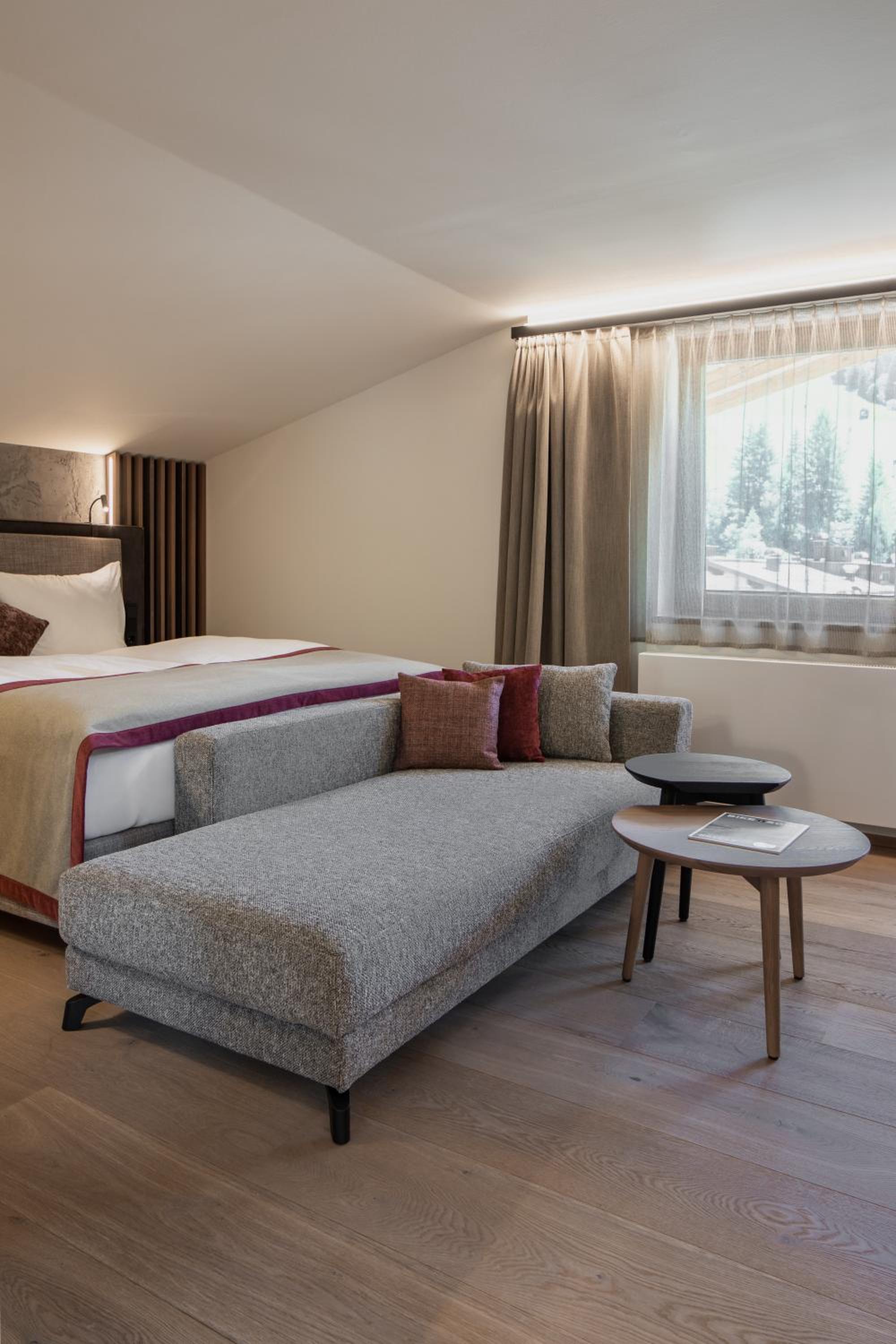 Deluxe Double Room with Extra Bed - Photo 1
