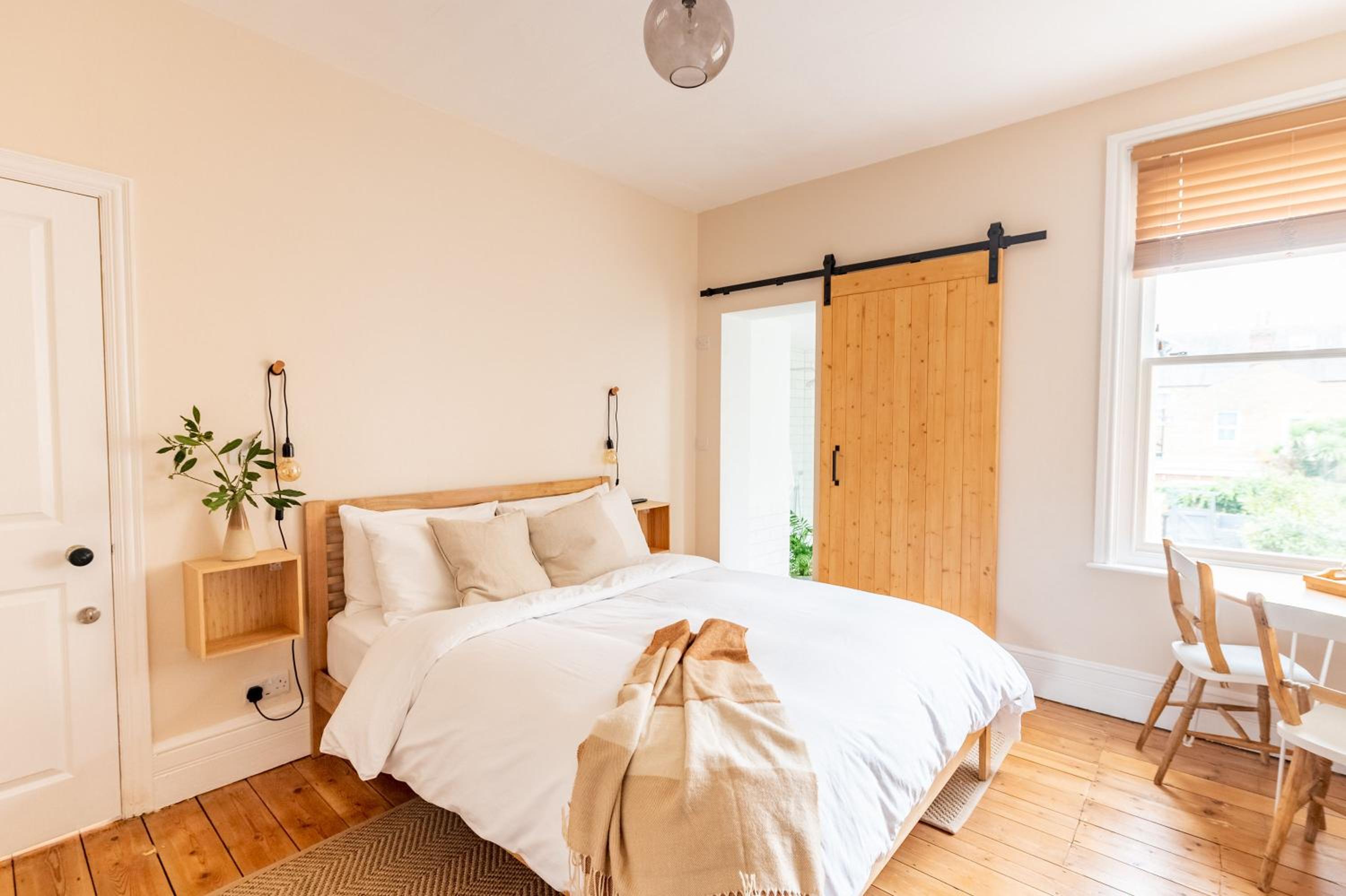 Double Room With Private Bathroom