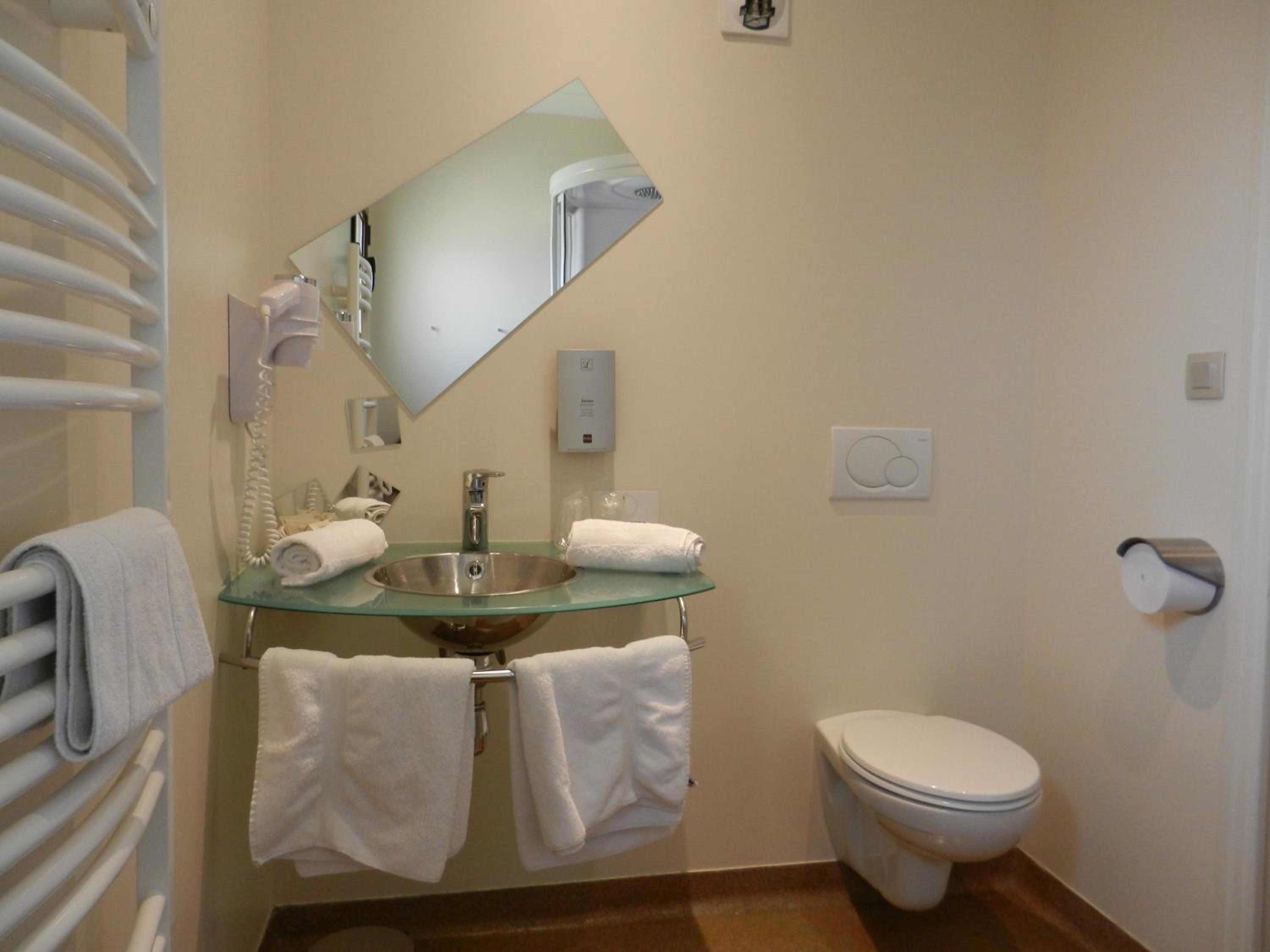 Comfort Twin Room - Photo 6