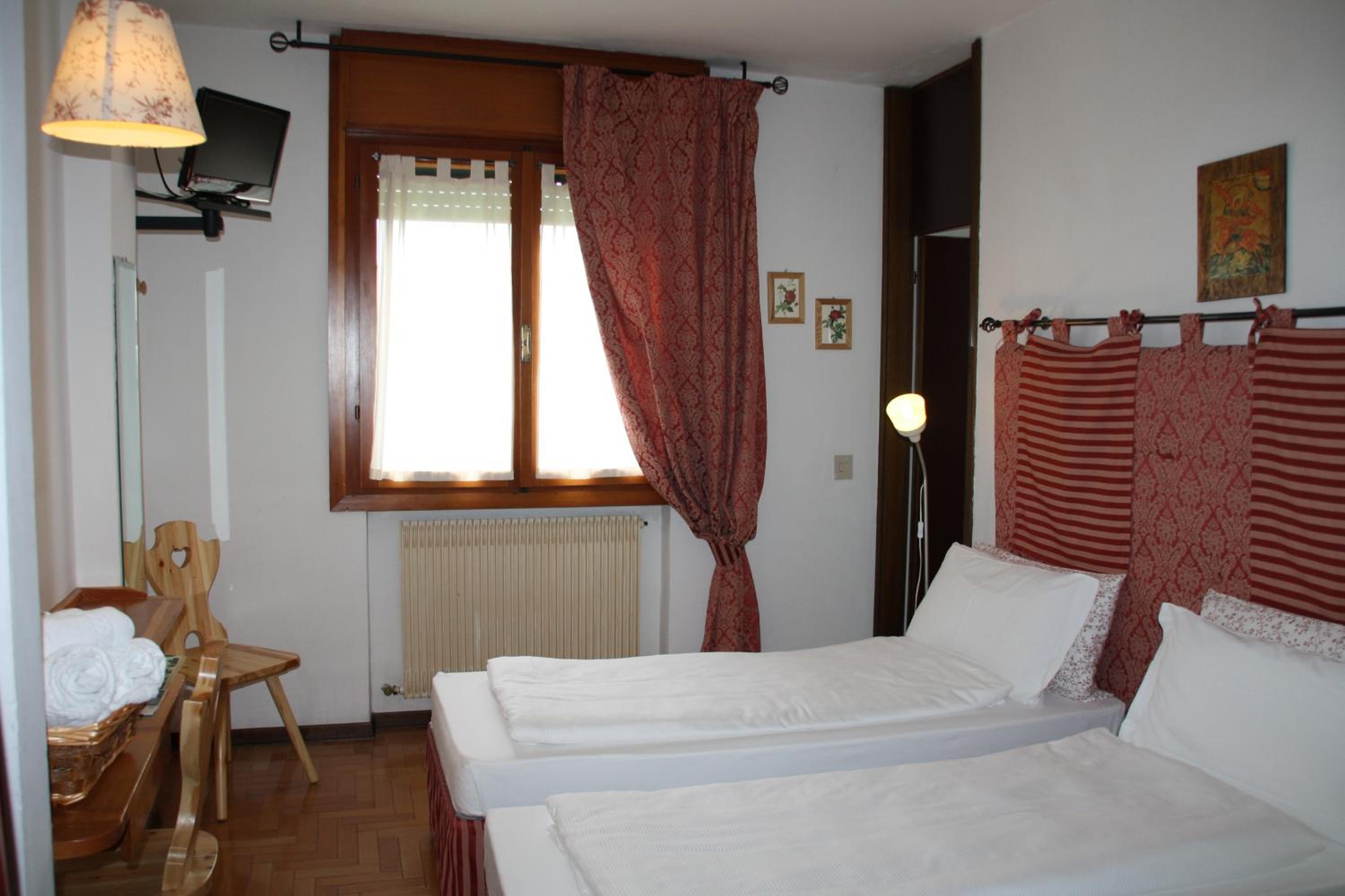 Economy Double Room photo 1