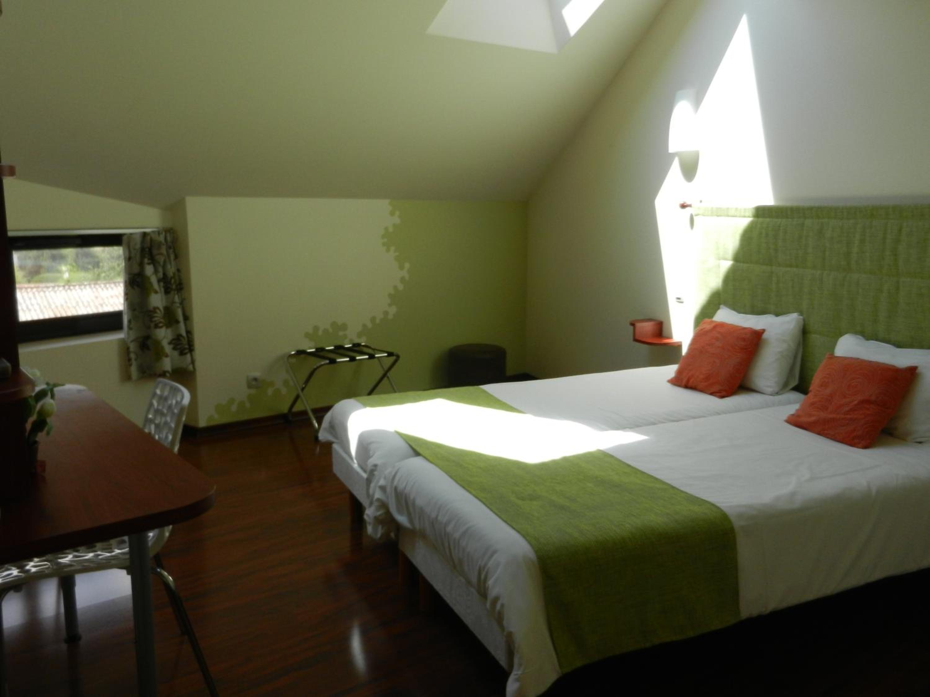 Comfort Twin Room - Photo 12