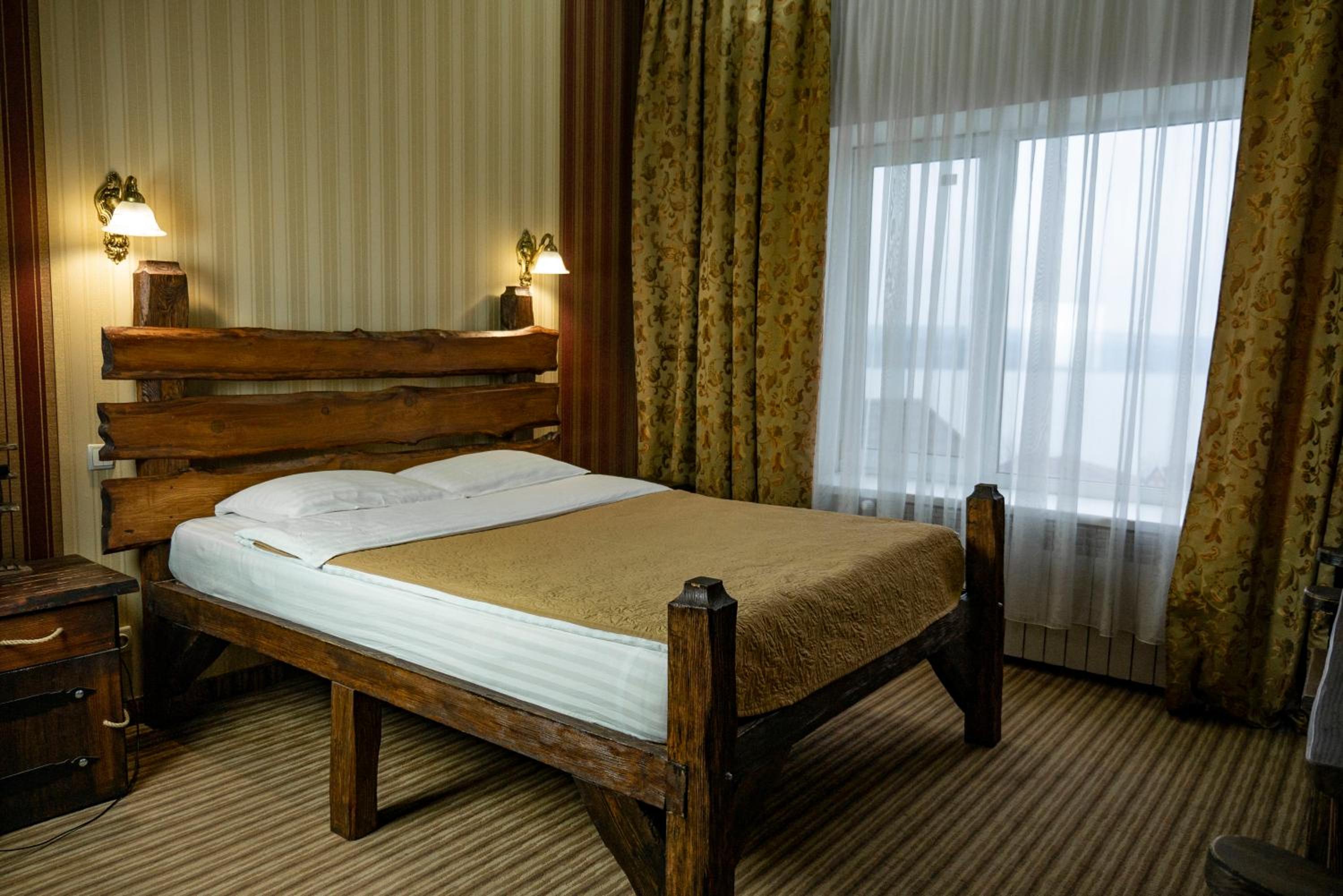 Deluxe King Room photo 1