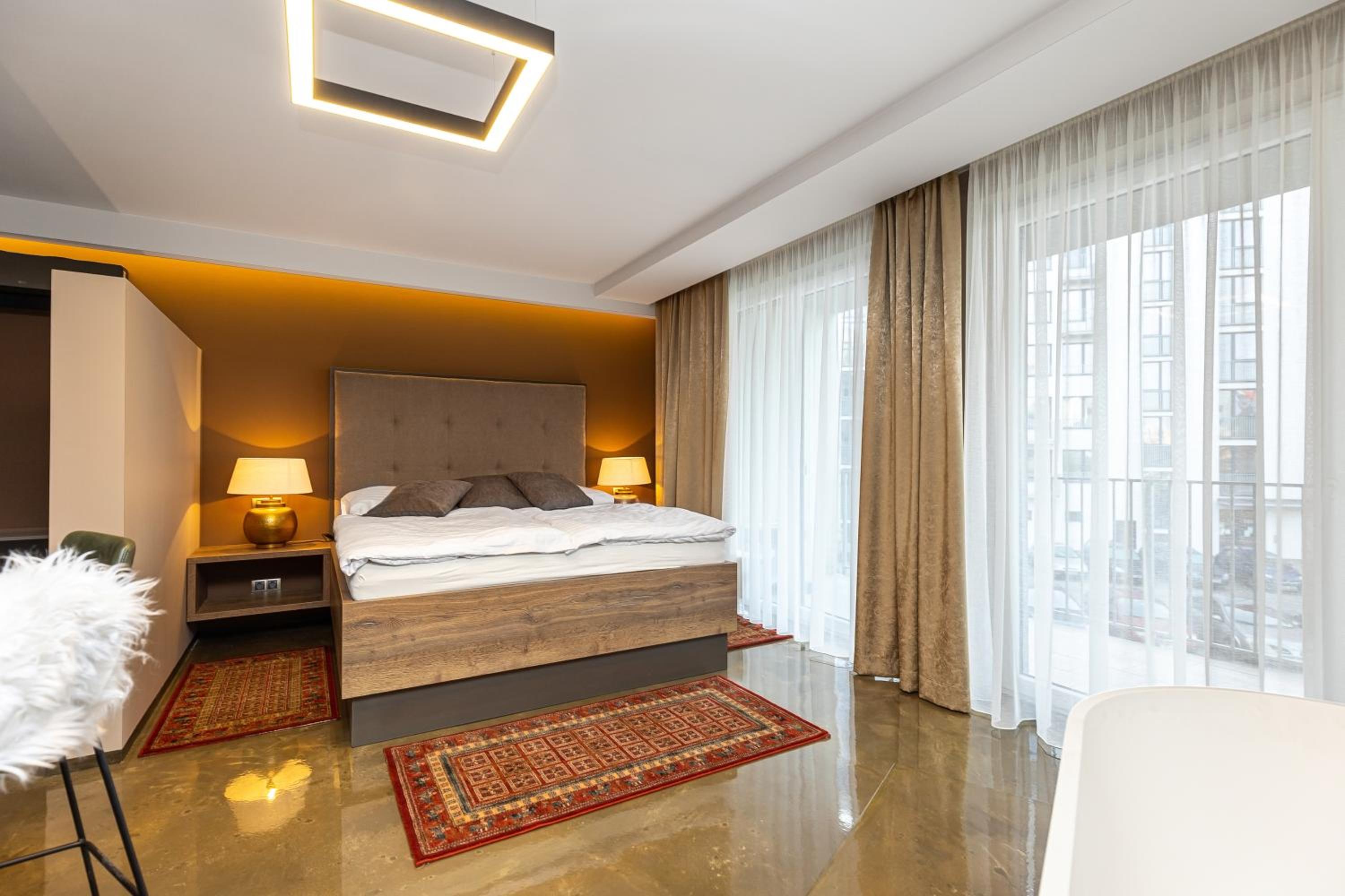 One-Bedroom Apartment - Photo 8