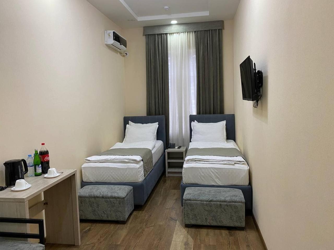 Twin Room - Photo 3