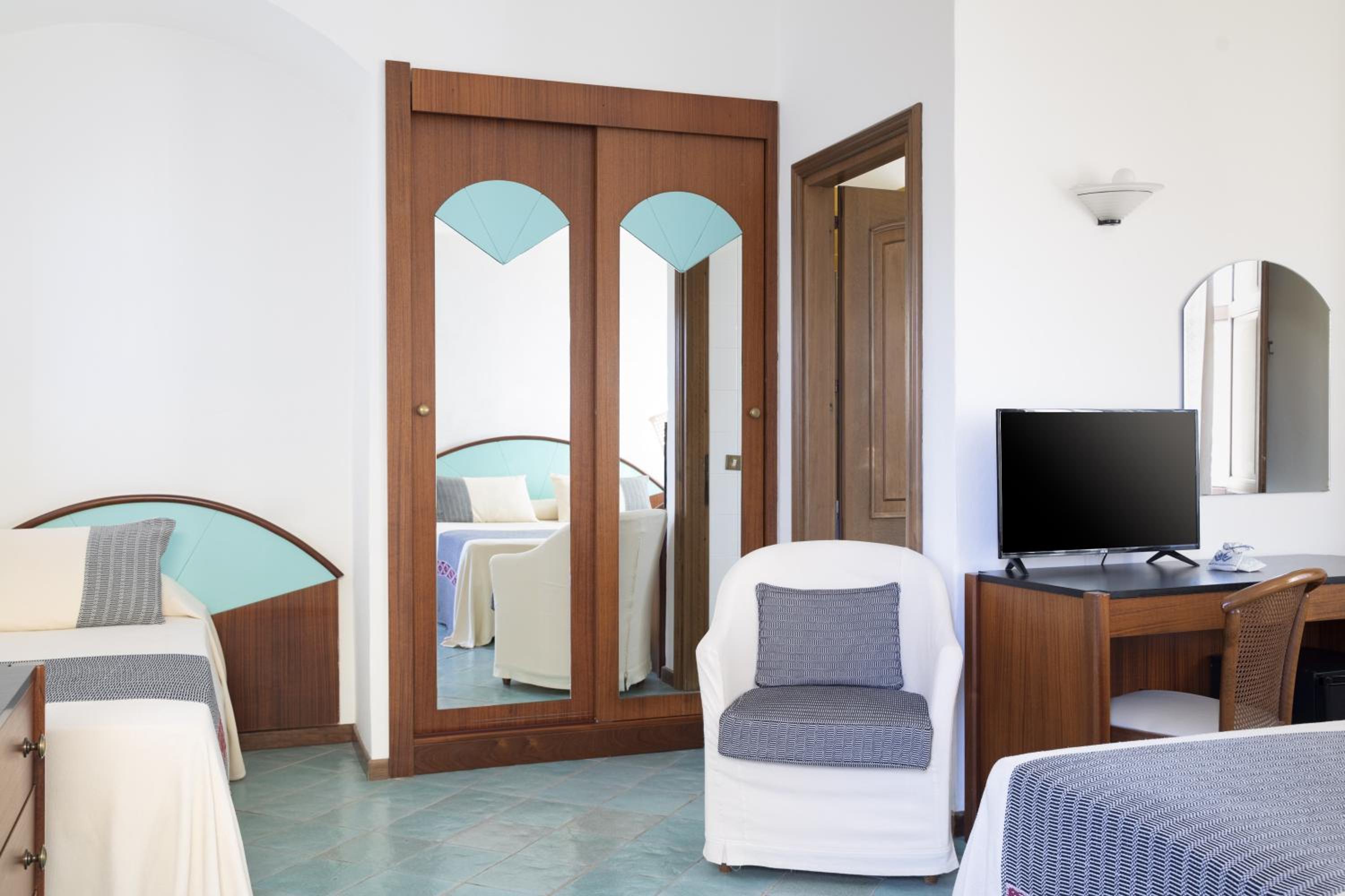Triple Room photo 2