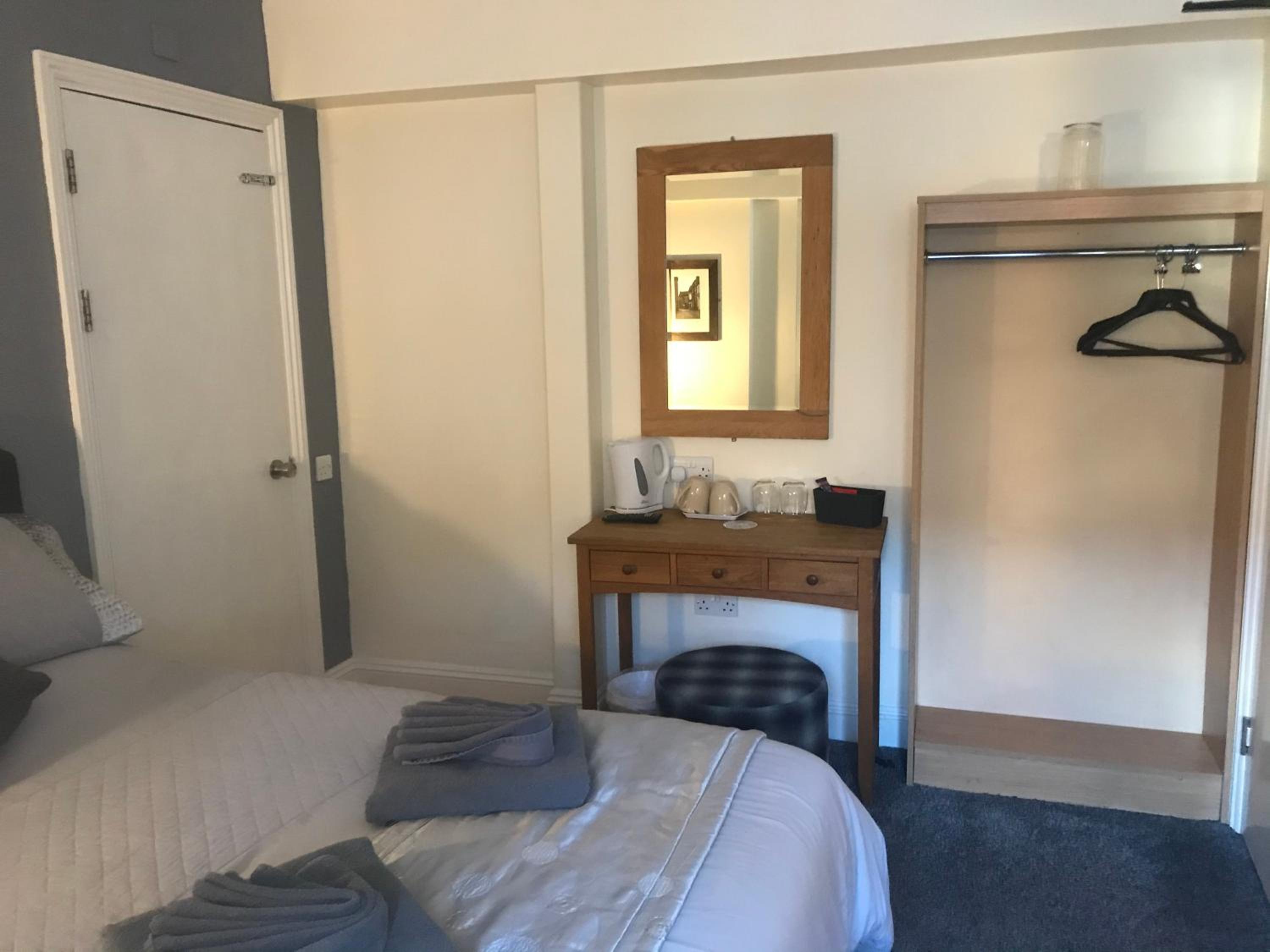Double Room - Photo 3
