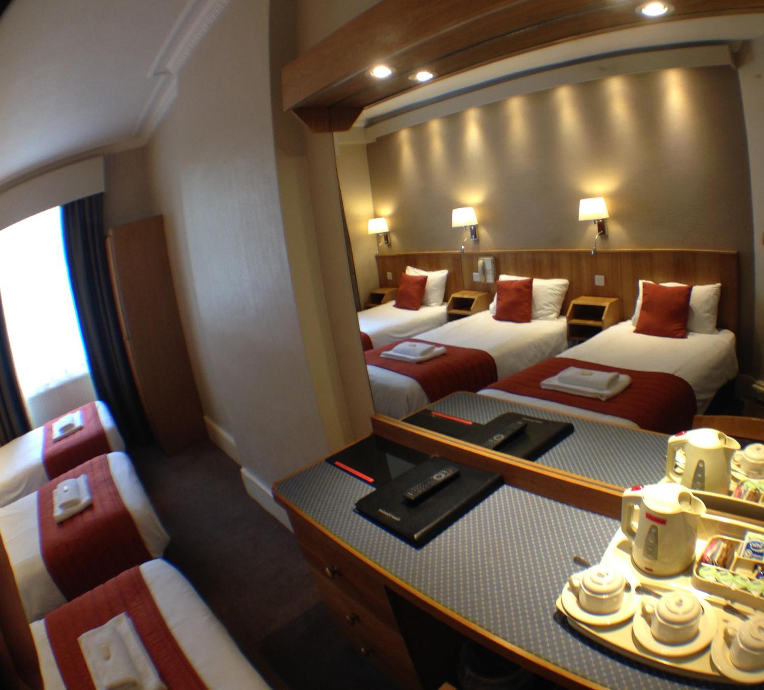 Triple Room photo 2