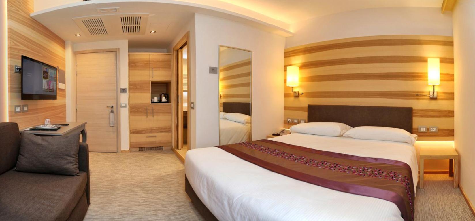 Double or Twin Room - Photo 1