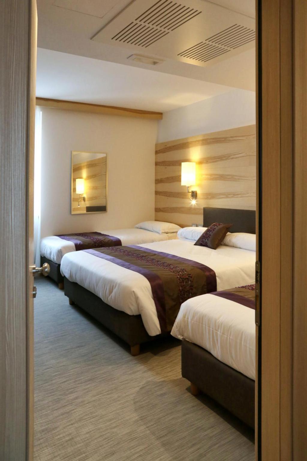 Quadruple Room with Terrace