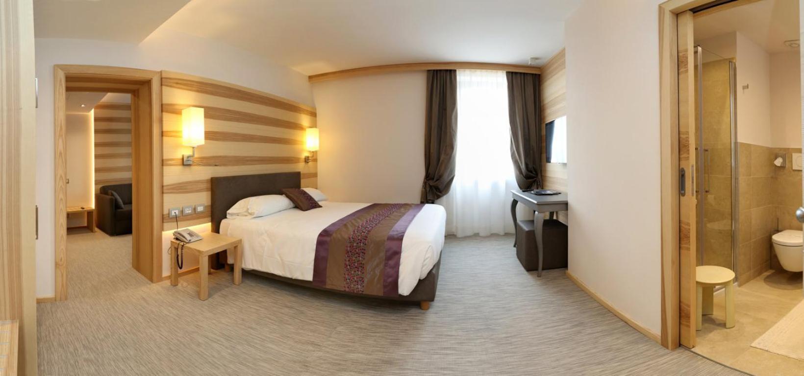 Superior Quadruple Room photo 3